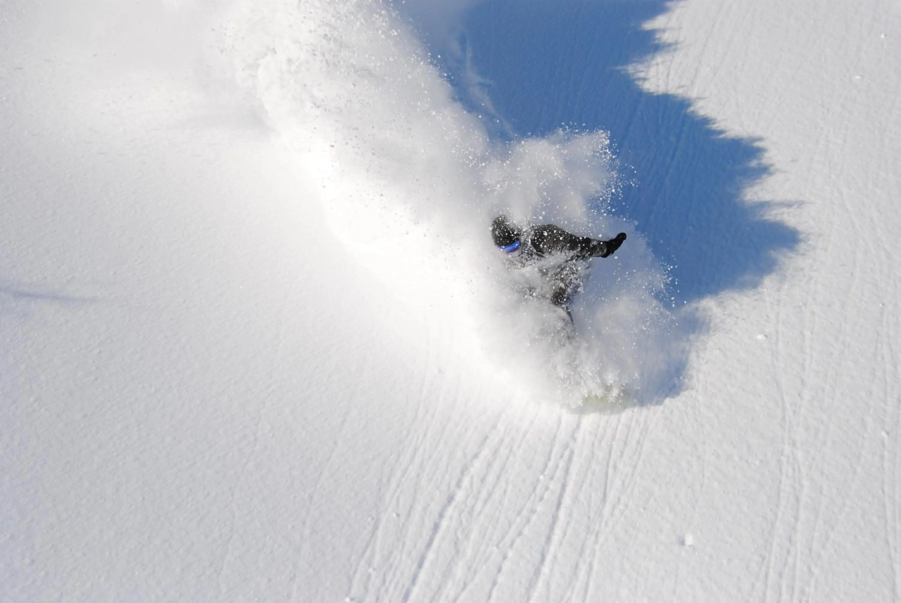 Skiing in Annupuri Oasis Lodge