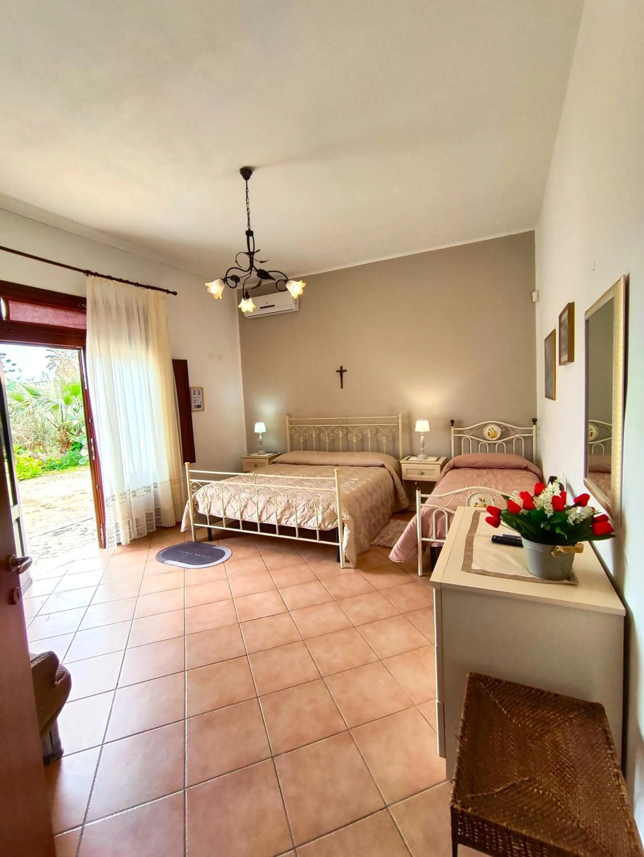 Double Room with Extra Bed in Casolare Nelle Saline