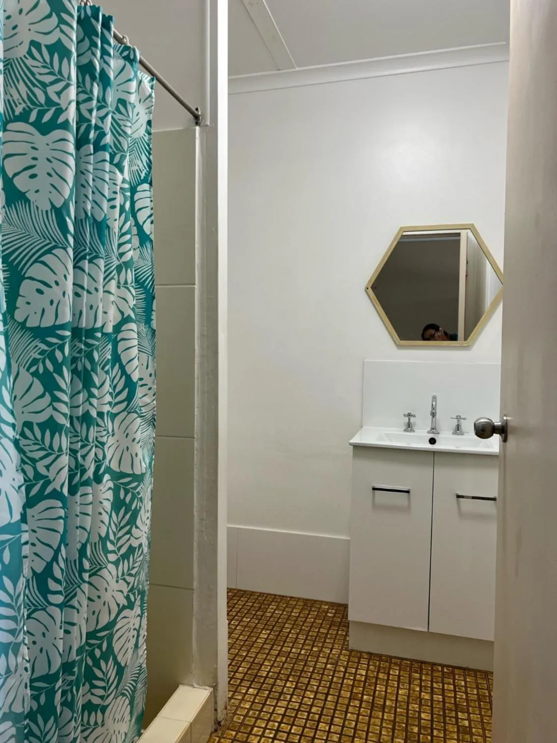 Bathroom in Childers Budget Accommodation