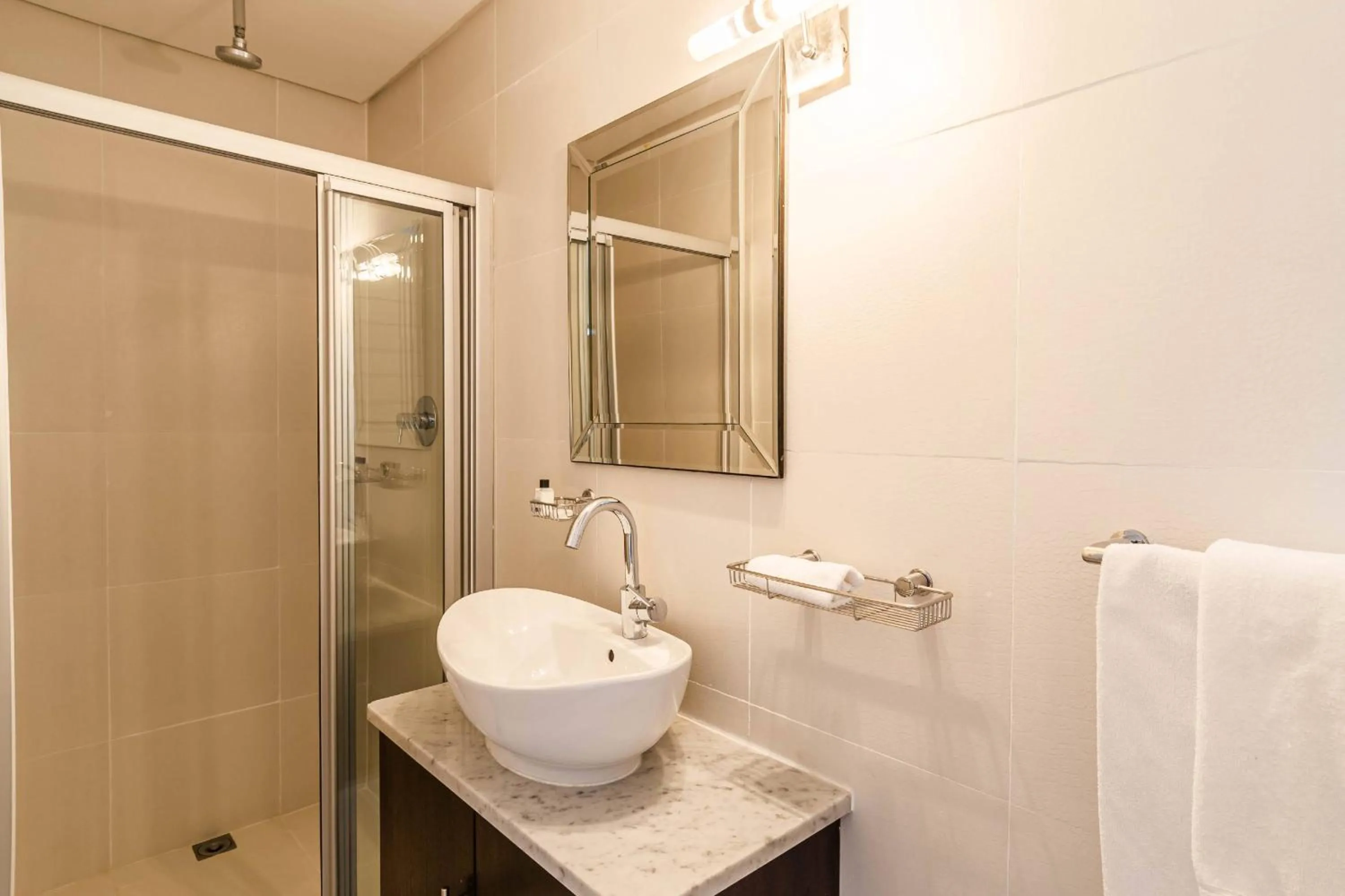 Bathroom in The Ivy Apartments Franschhoek