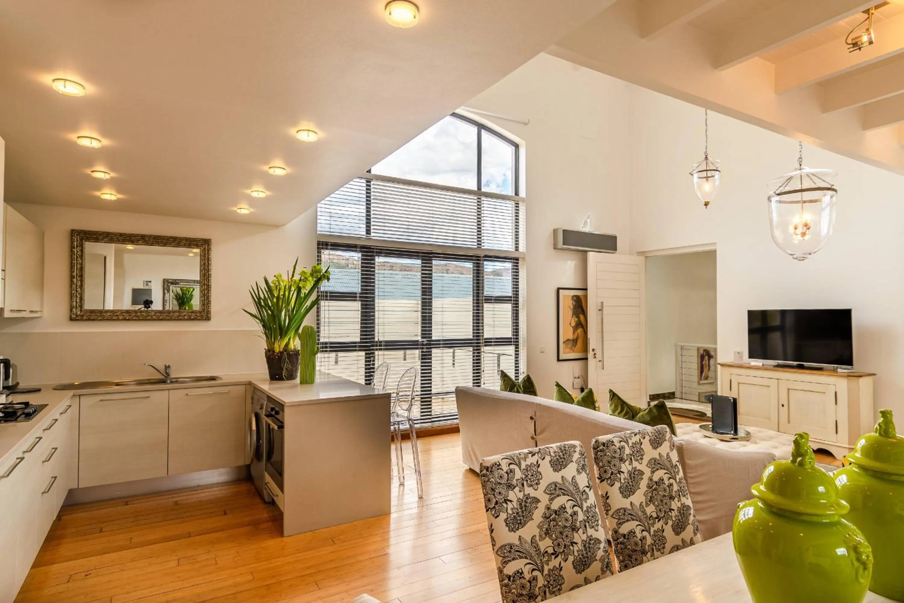 Kitchen or kitchenette in The Ivy Apartments Franschhoek