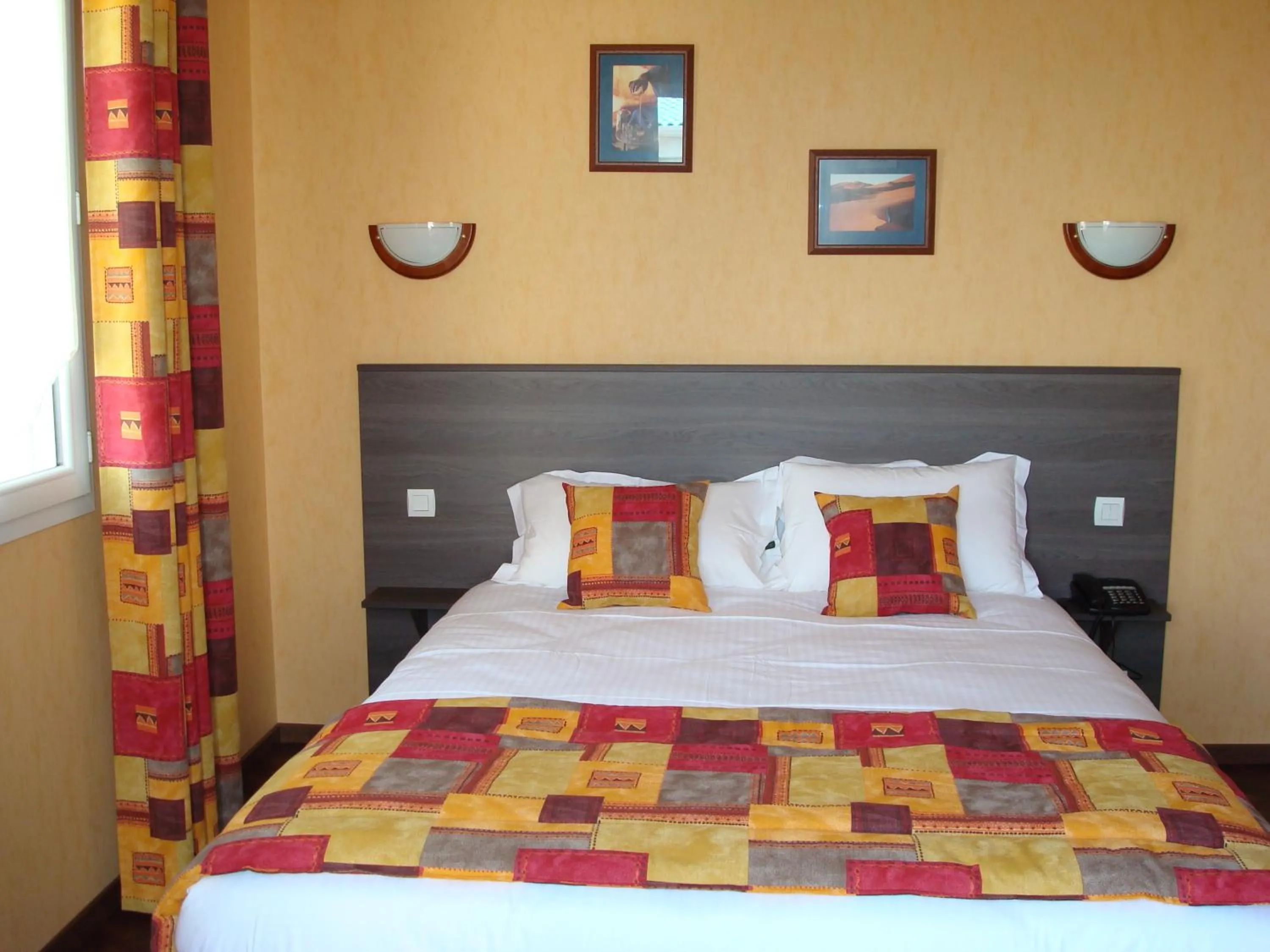 Bedroom, Bed in Brit Hotel Confort Azur Cholet Nord