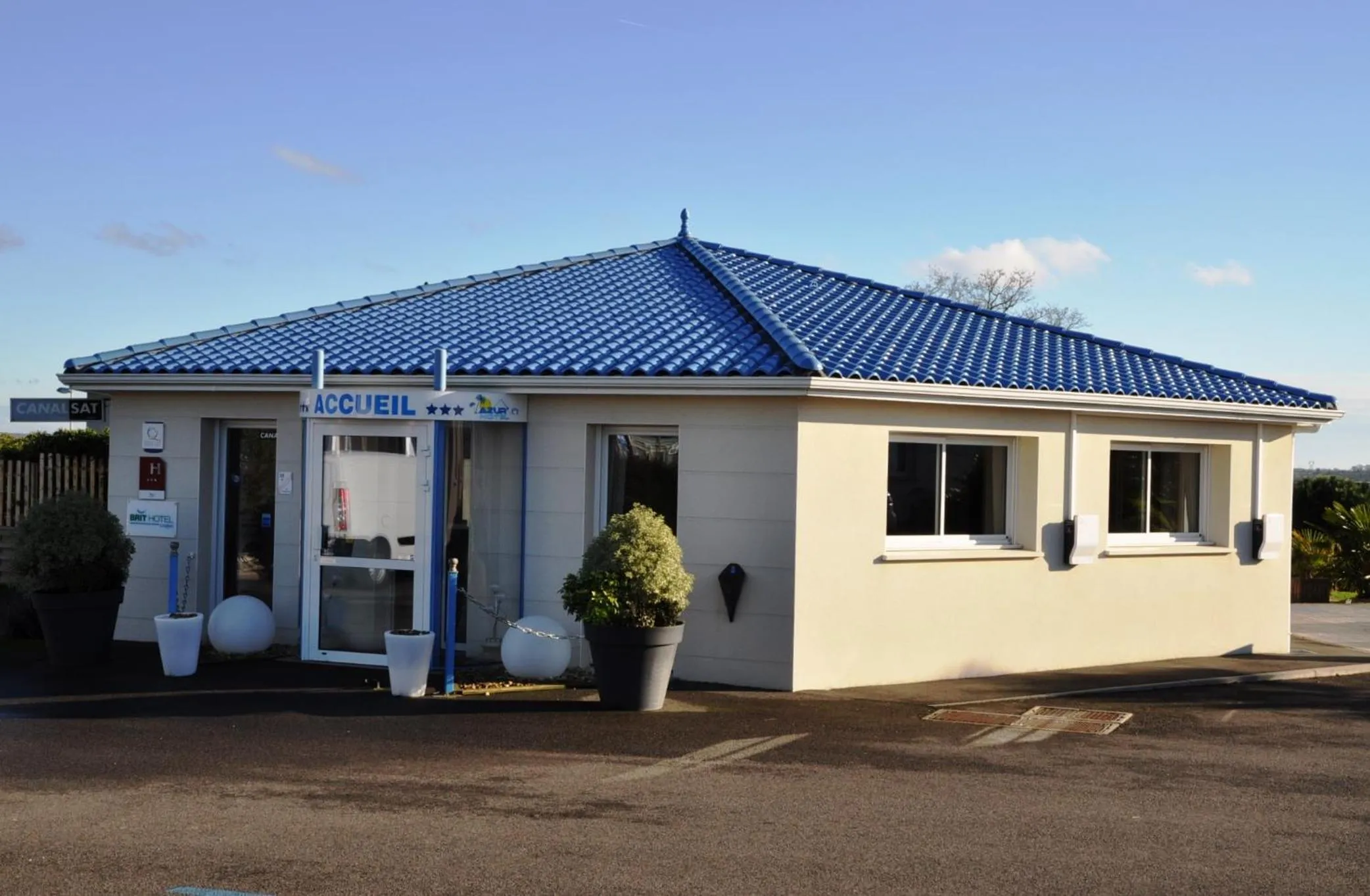 Brit Hotel Confort Azur Cholet Nord