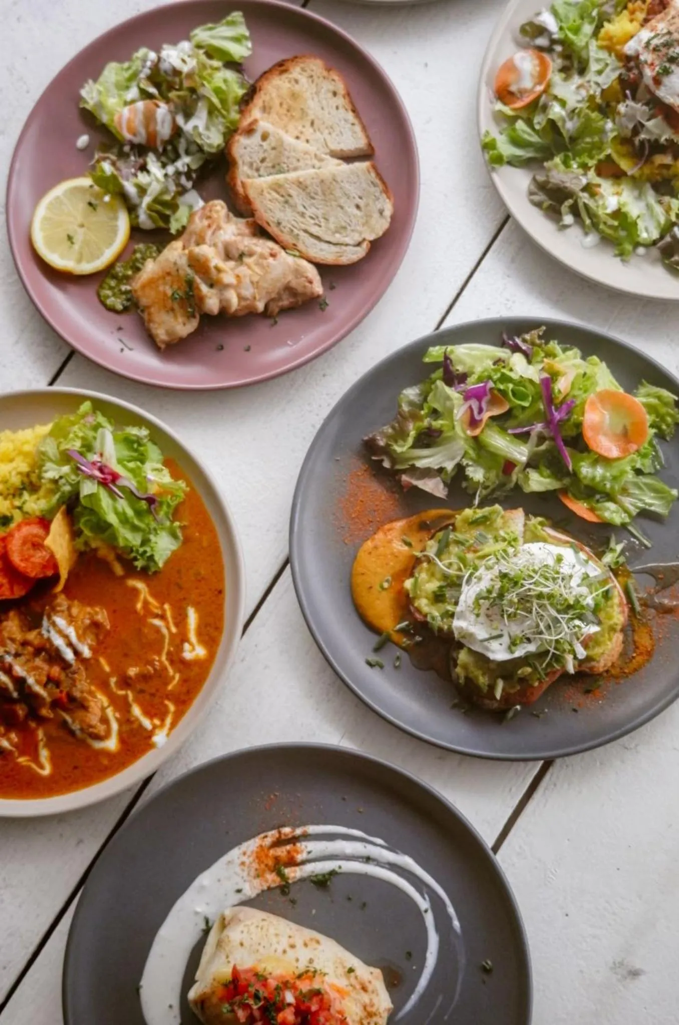 AIEN Coffee & Hostel