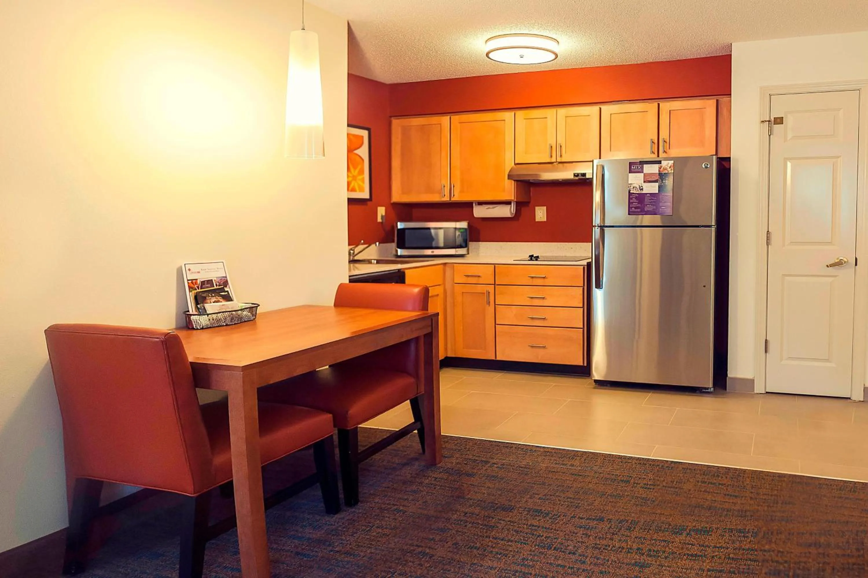 Kitchen or kitchenette in Residence Inn Cincinnati Airport