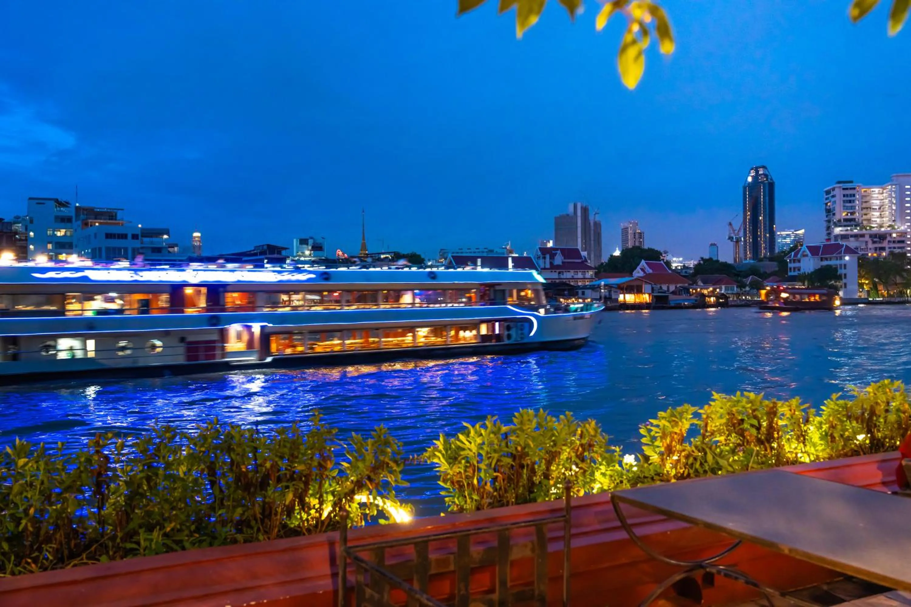 Natural landscape in Amdaeng Bangkok Riverside Hotel