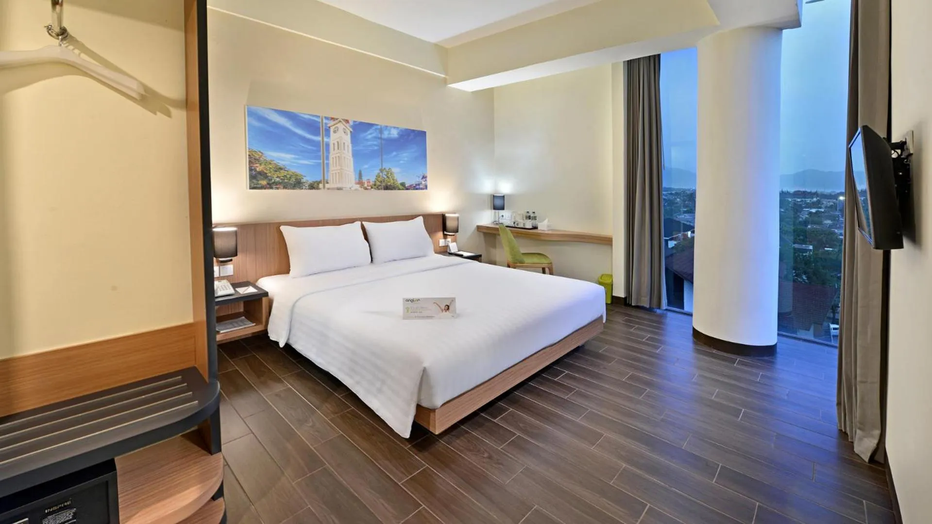 Bed in Whiz Prime Hotel Khatib Sulaiman Padang