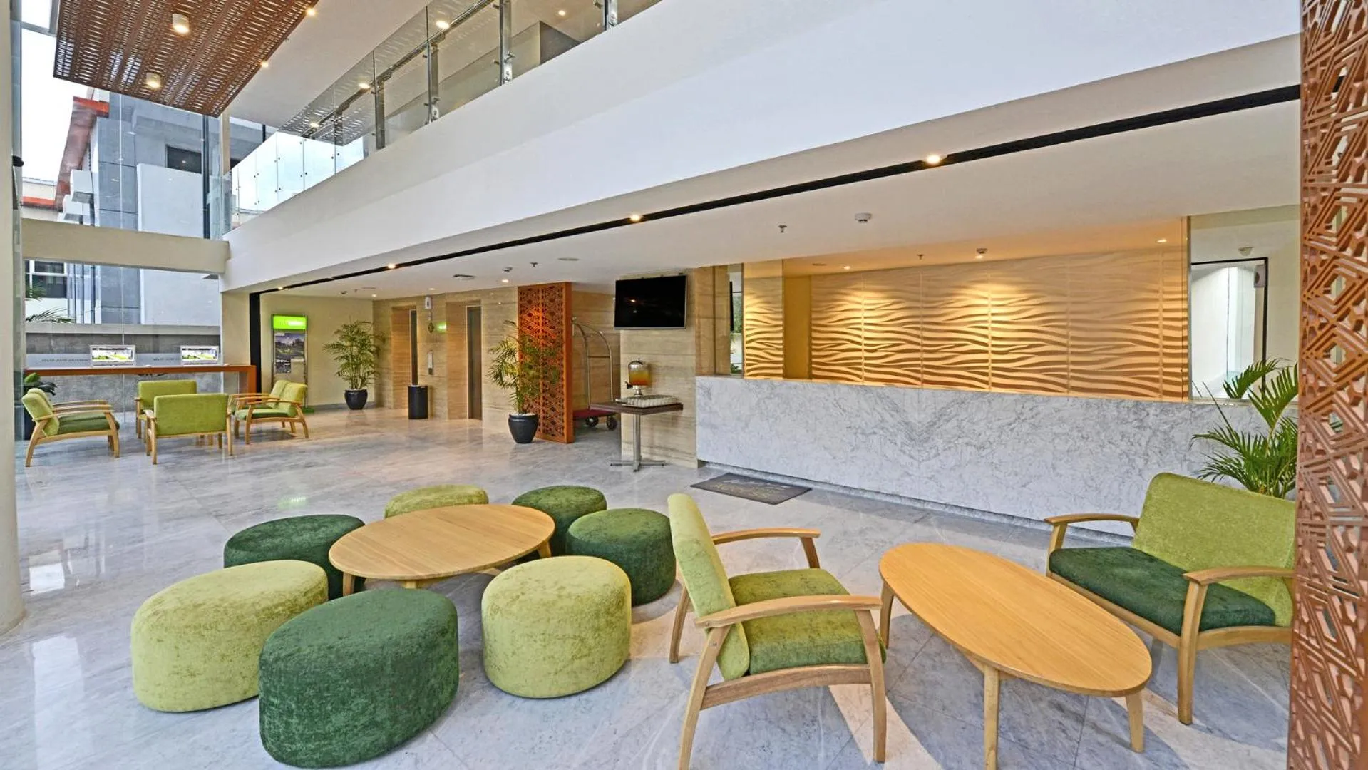 Whiz Prime Hotel Khatib Sulaiman Padang