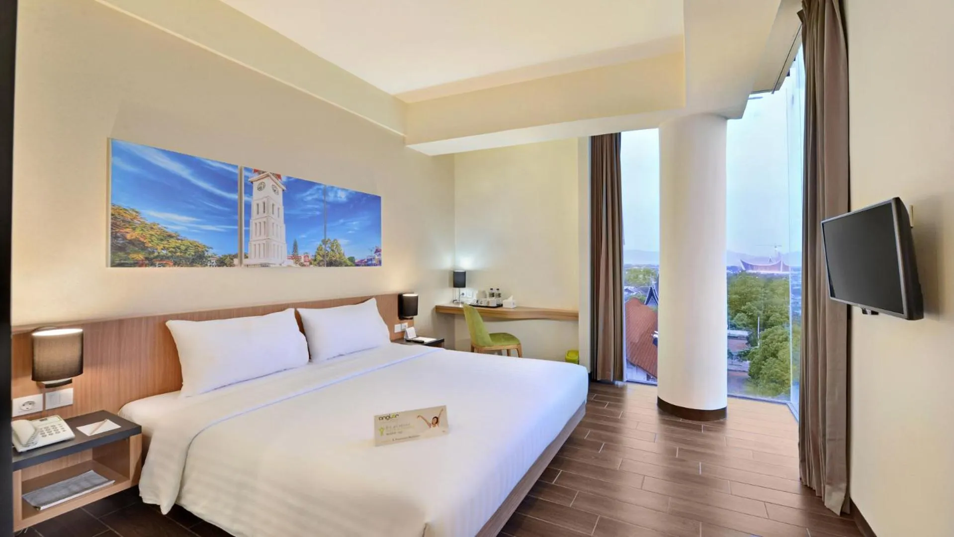 Bed in Whiz Prime Hotel Khatib Sulaiman Padang