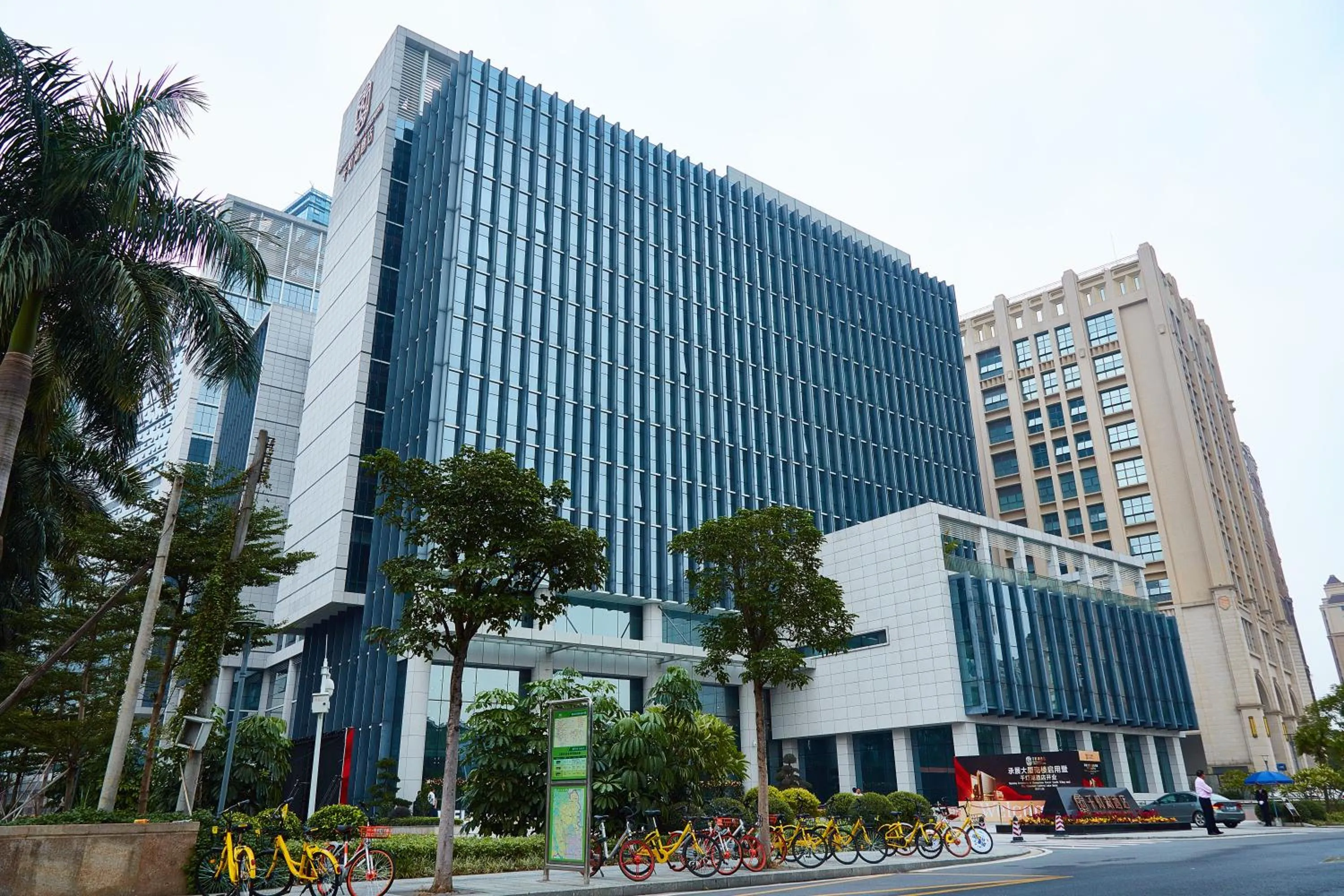 Facade/entrance, Property Building in The Thousand Lantern Lake Hotel