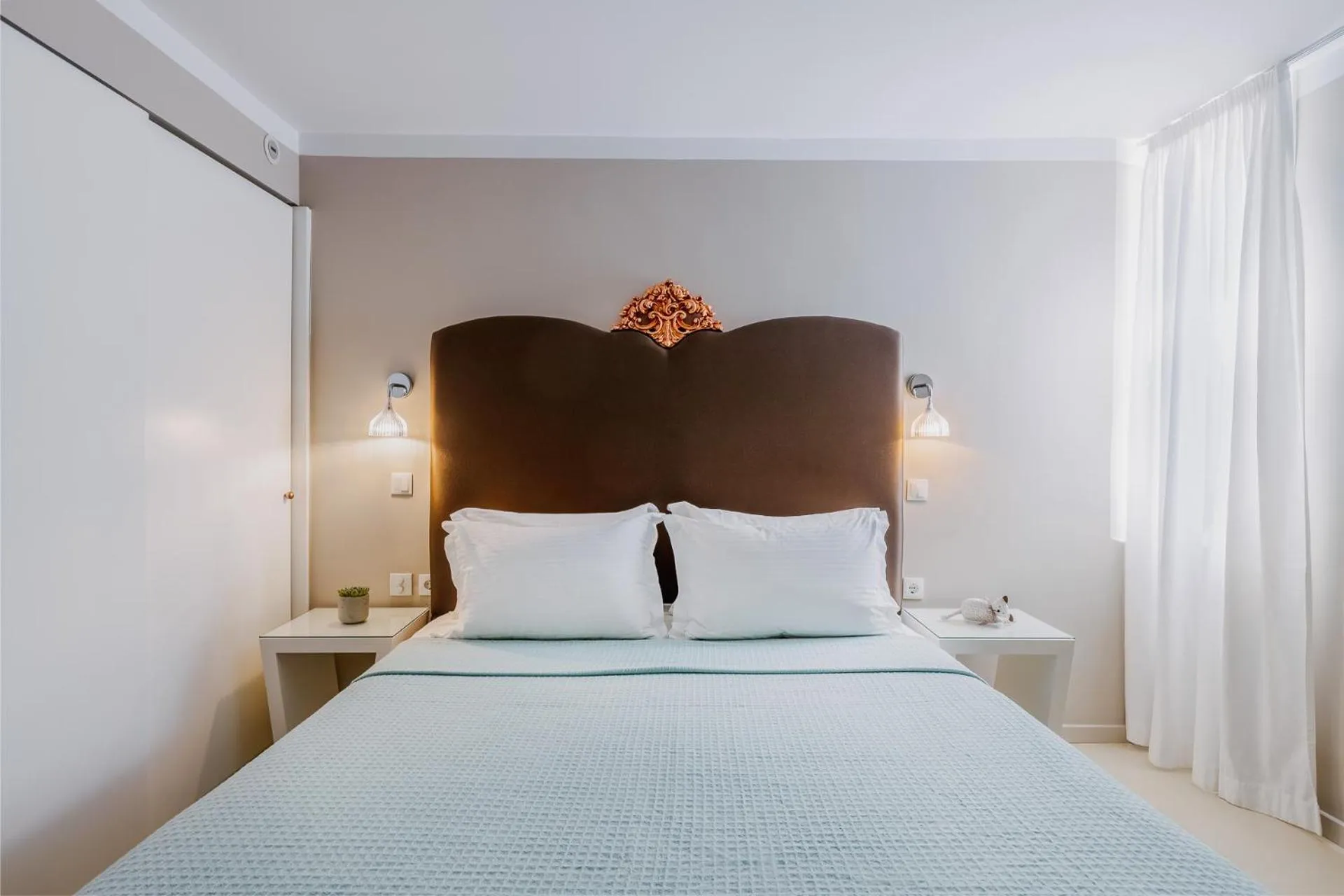 Bed in 5 Hermoupolis Concept Sites