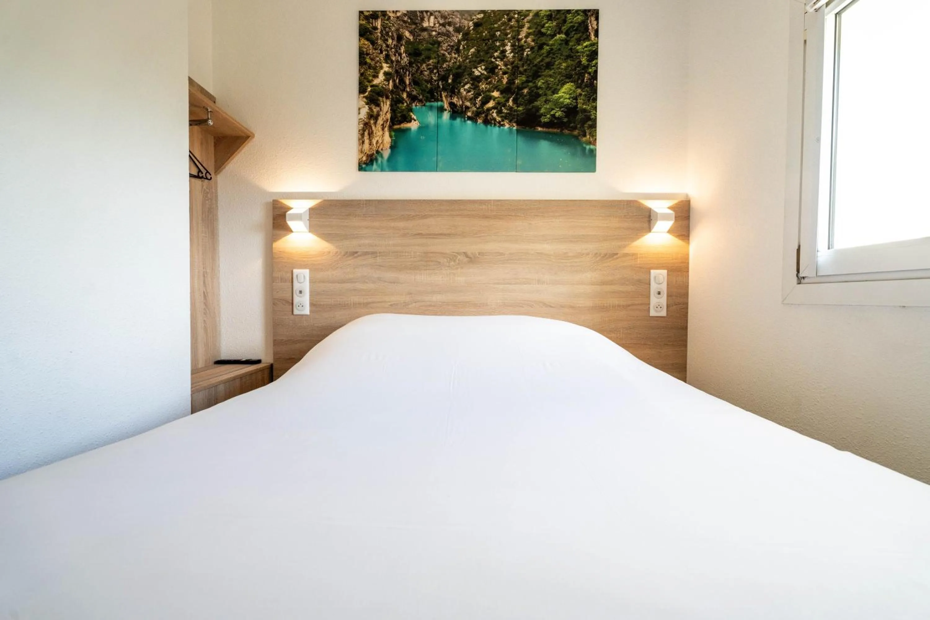 Bed in My KB Hôtel Montélimar