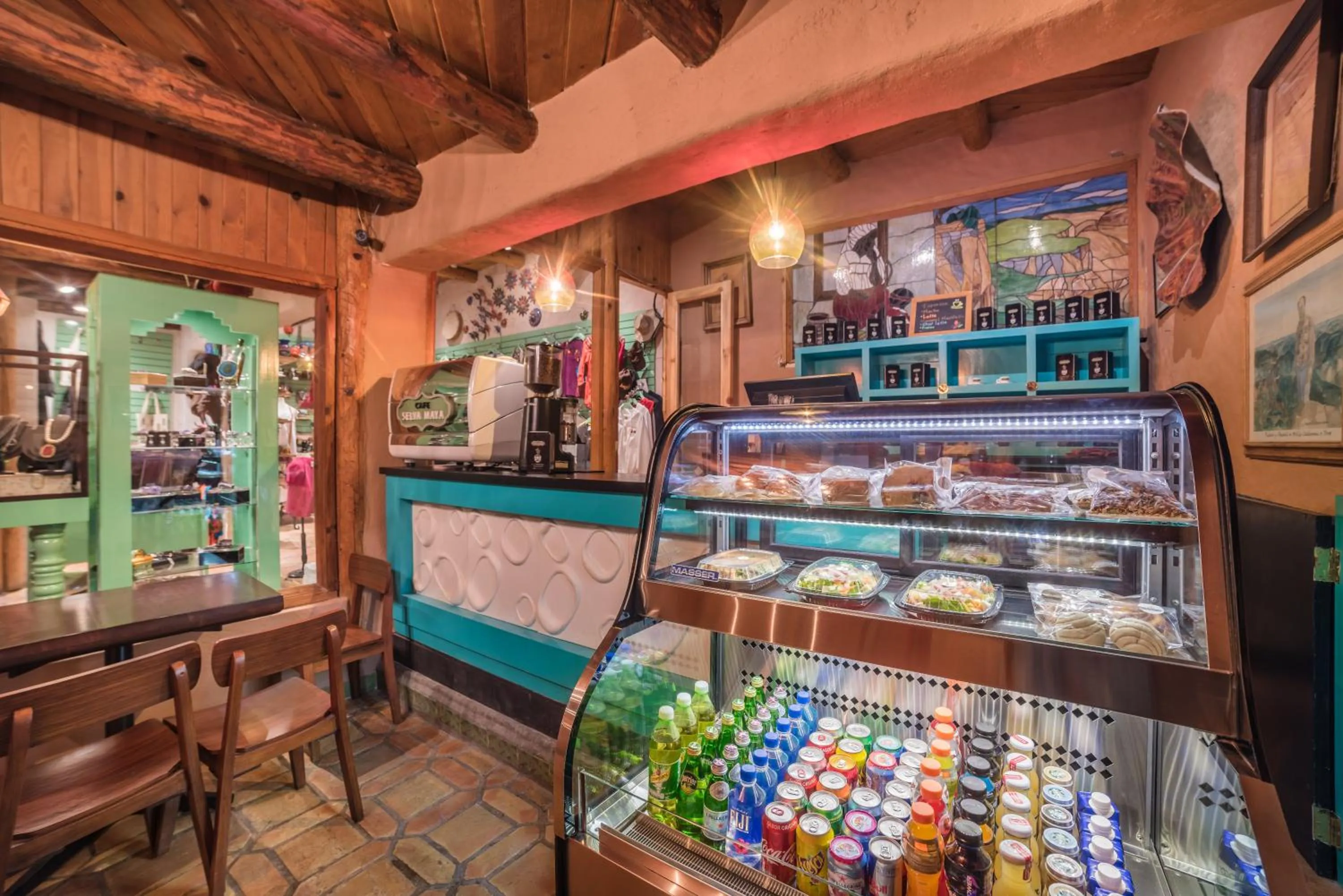 On-site shops in Hotel El Mirador - Balderrama Hotel Collection