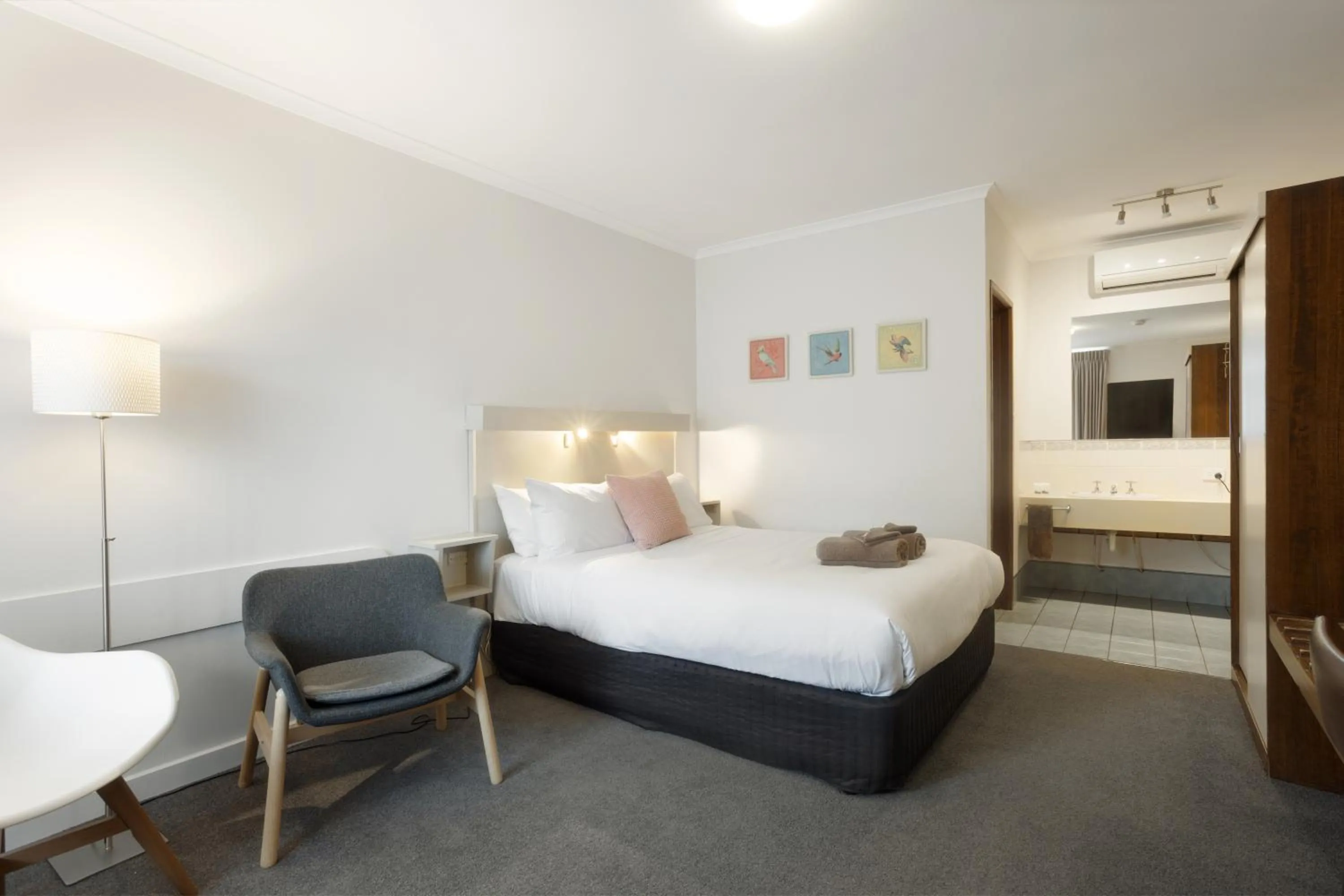 Bed in Maffra Motor Inn