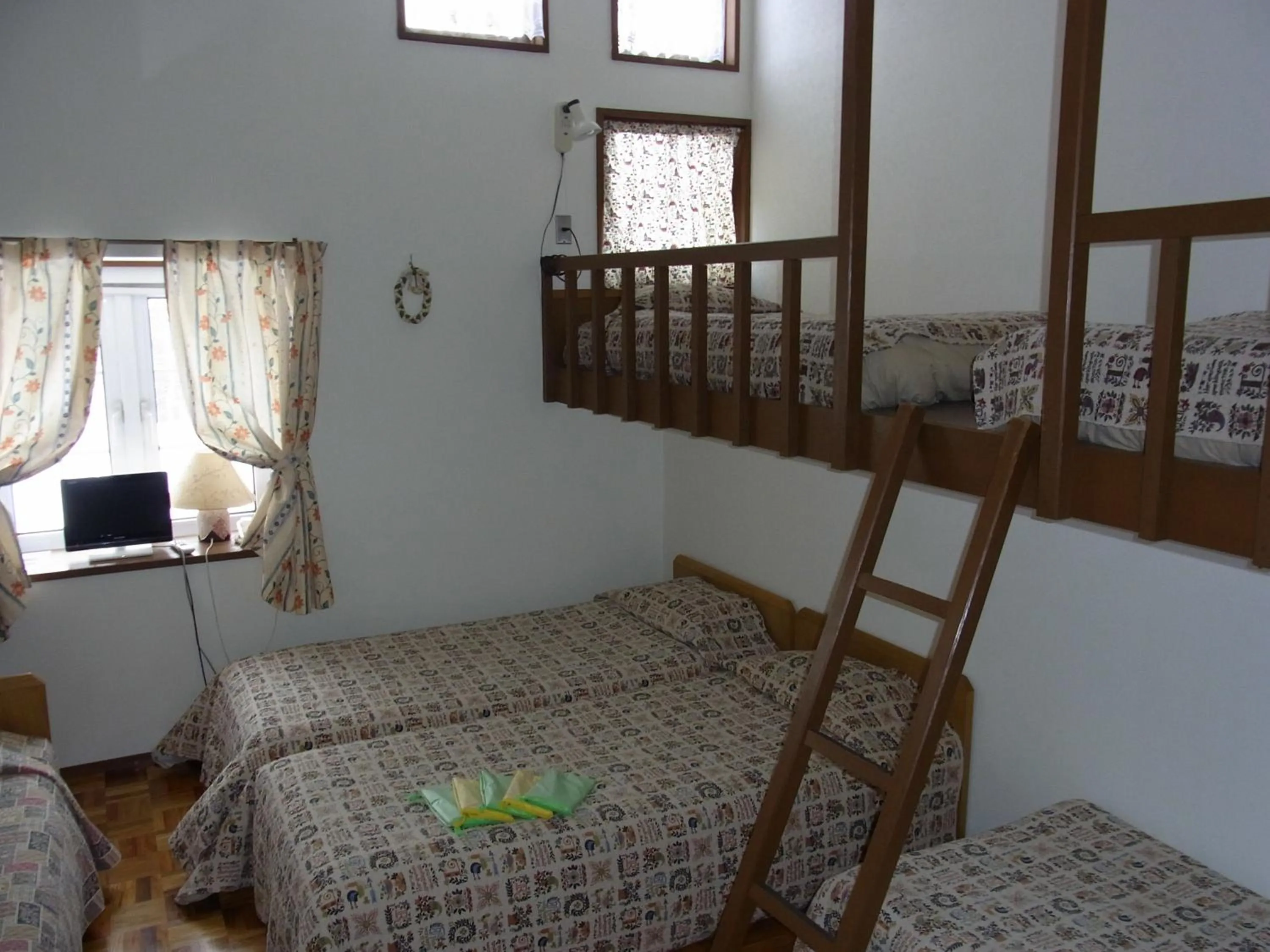 Photo of the whole room, Bed in Pension Rapport in Tambara Plateau
