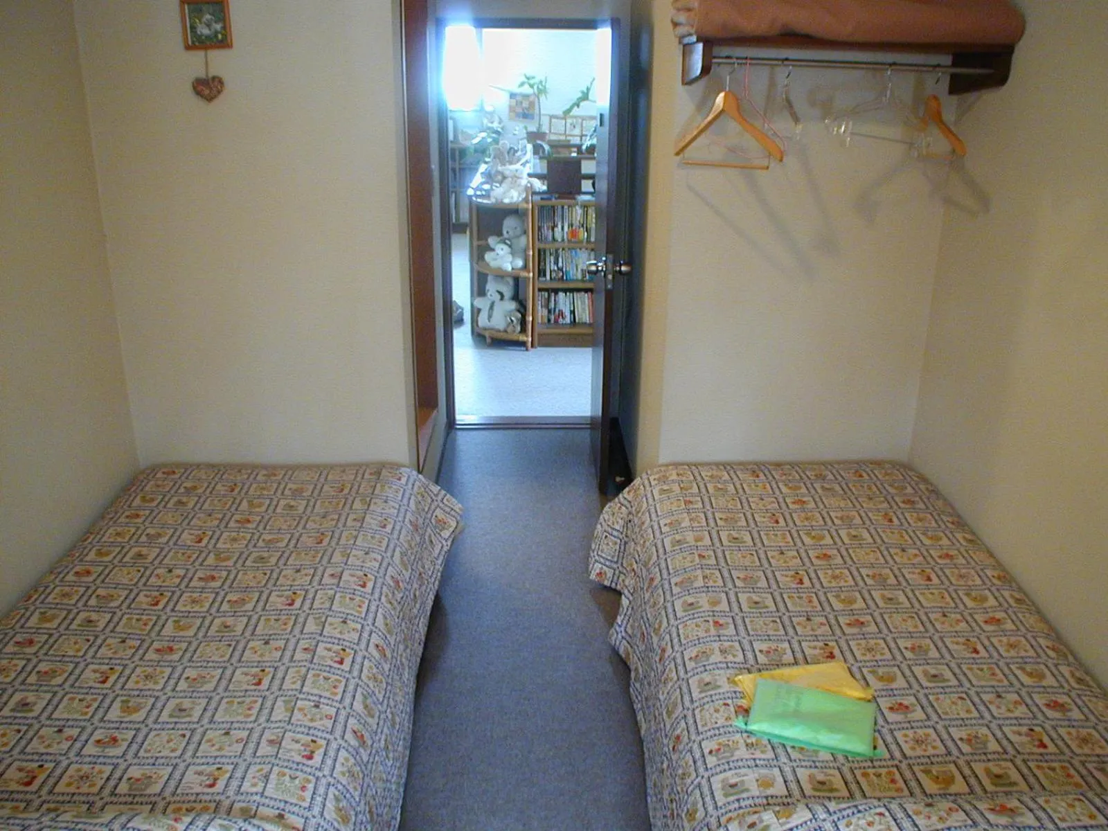 Photo of the whole room, Bed in Pension Rapport in Tambara Plateau