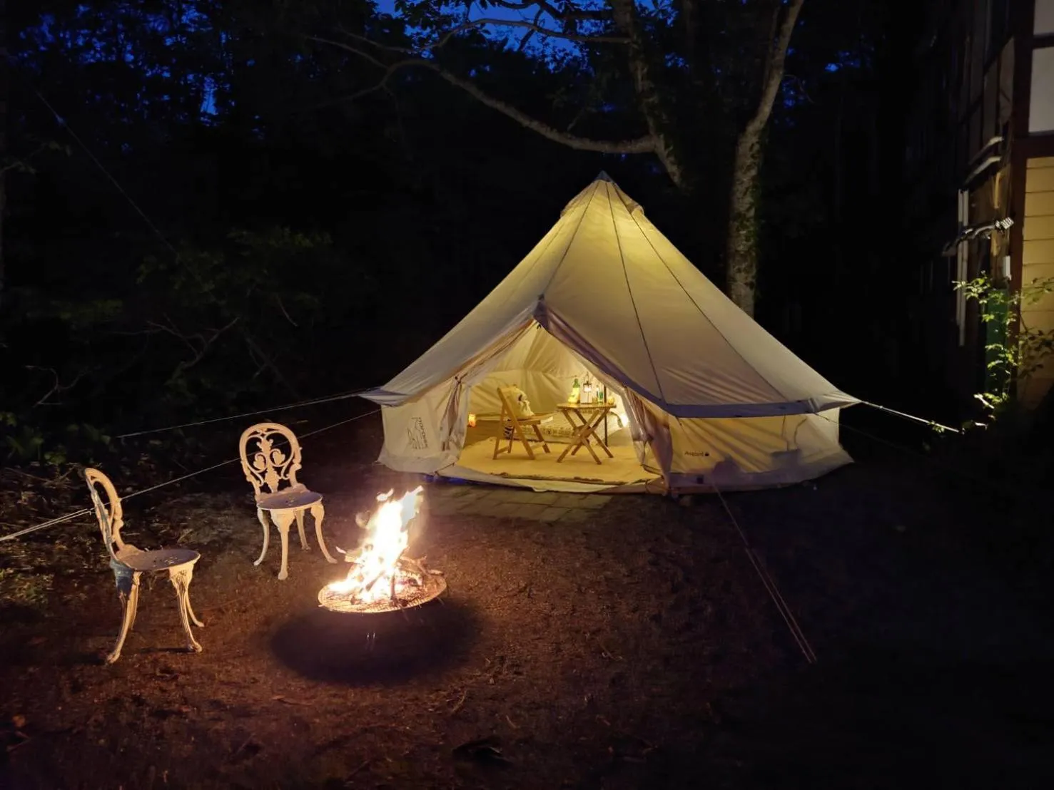 Pension Rapport in Tambara Plateau