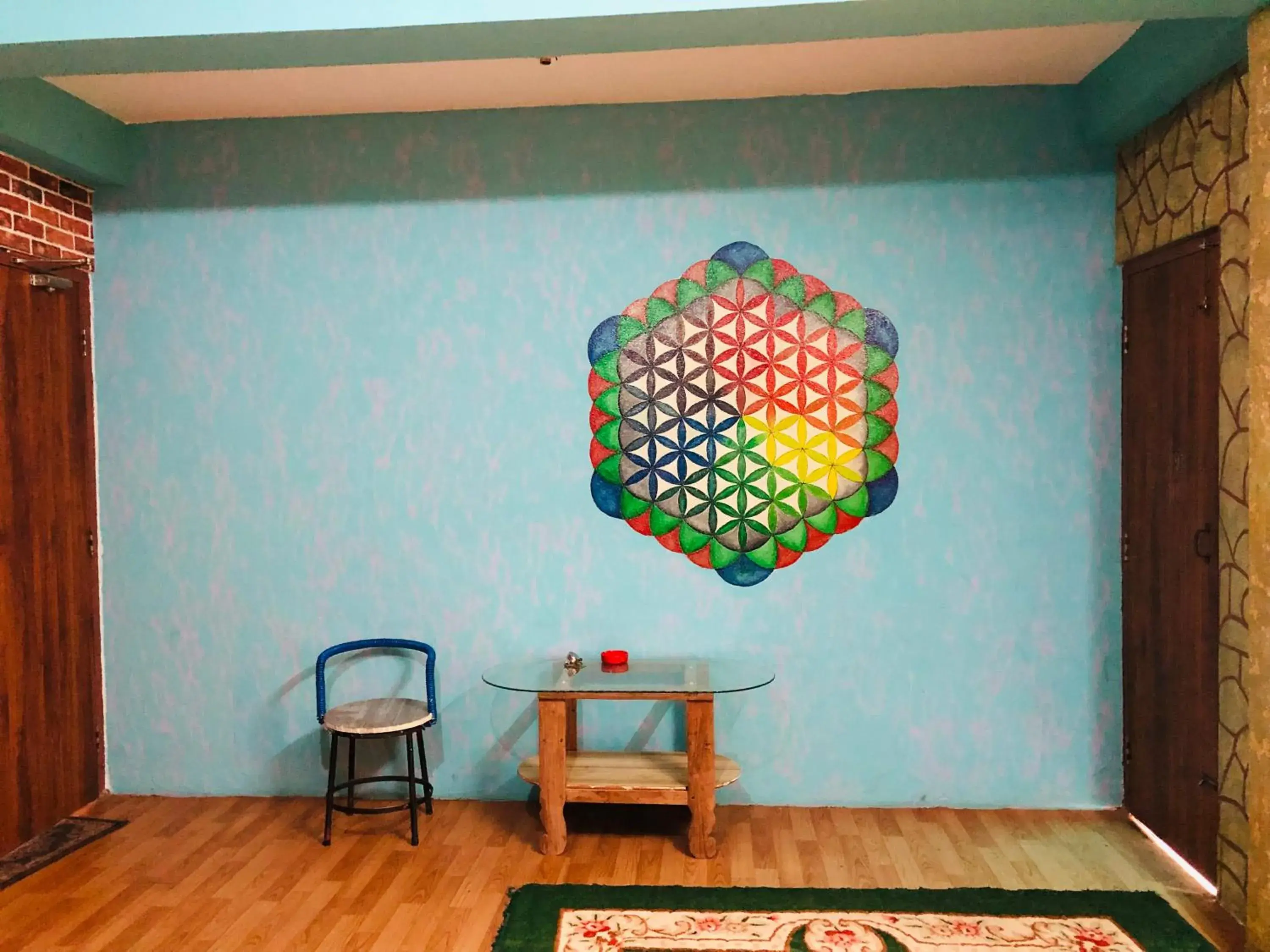 Deluxe Room (2 Adults + 1 Child) in Sara's Backpackers Hotel Deluxe Room (2 Adults + 1 Child) in Sara's Backpackers Hotel