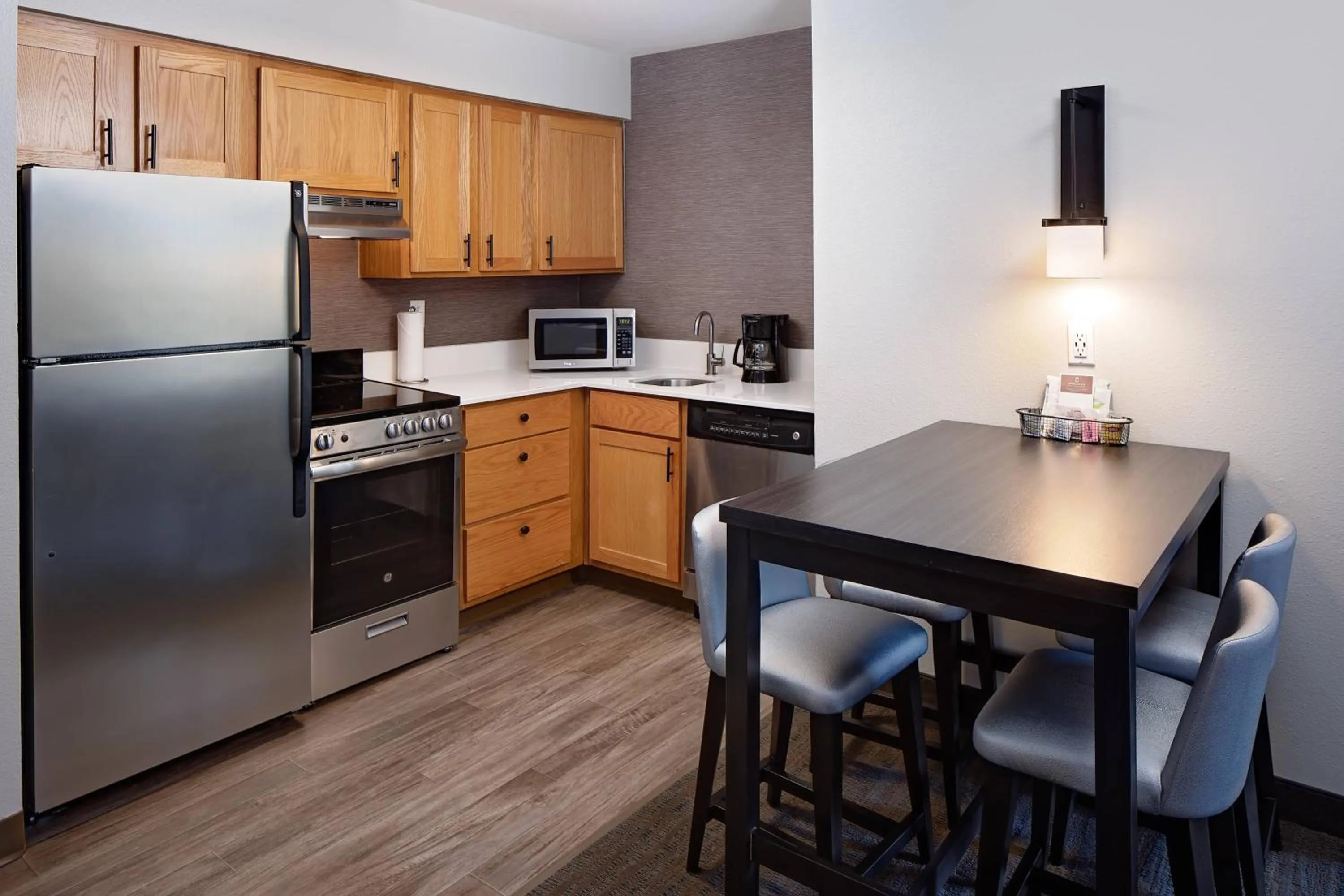 Kitchen or kitchenette in Residence Inn Arlington