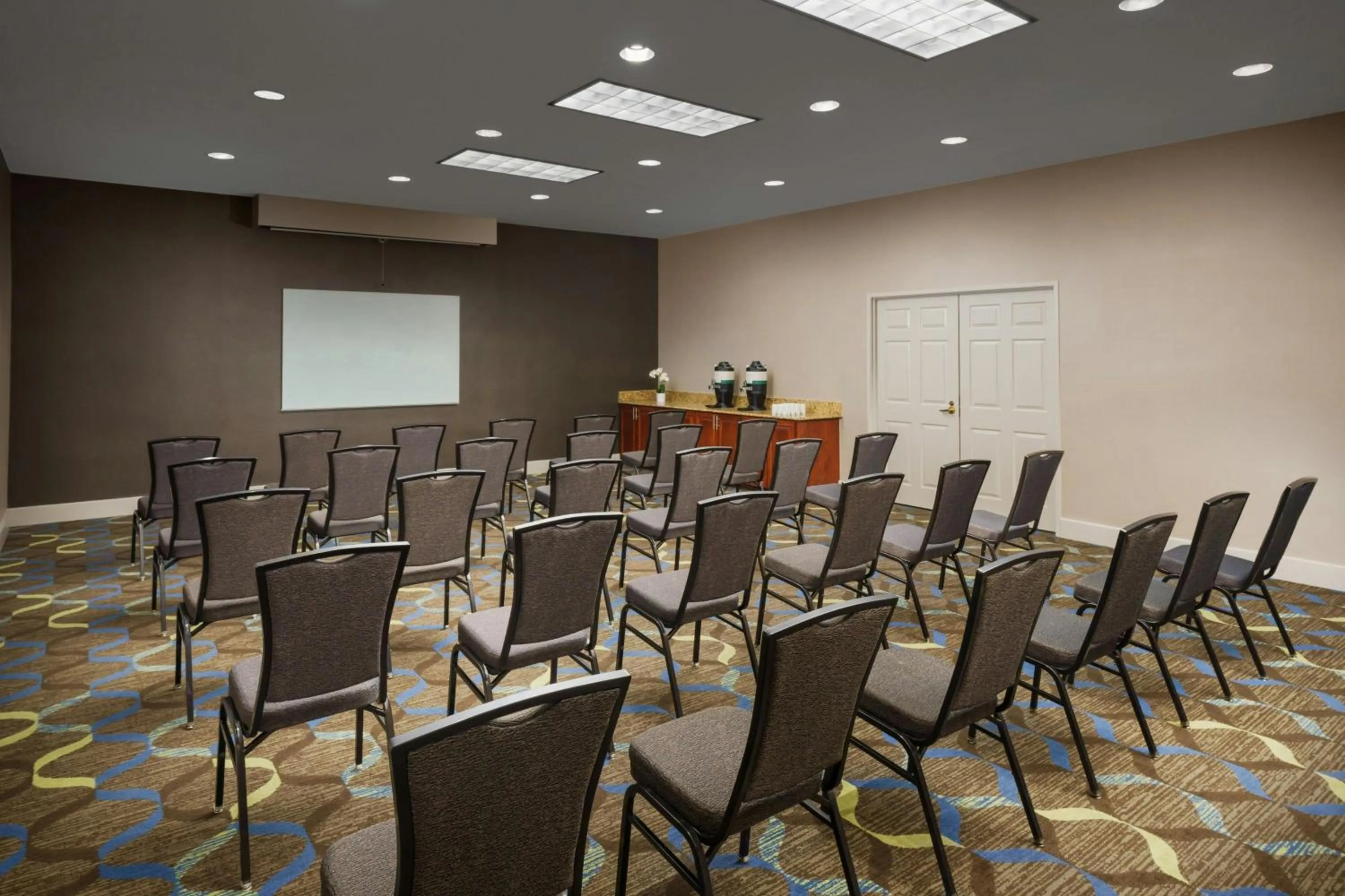 Meeting/conference room in Residence Inn Arlington