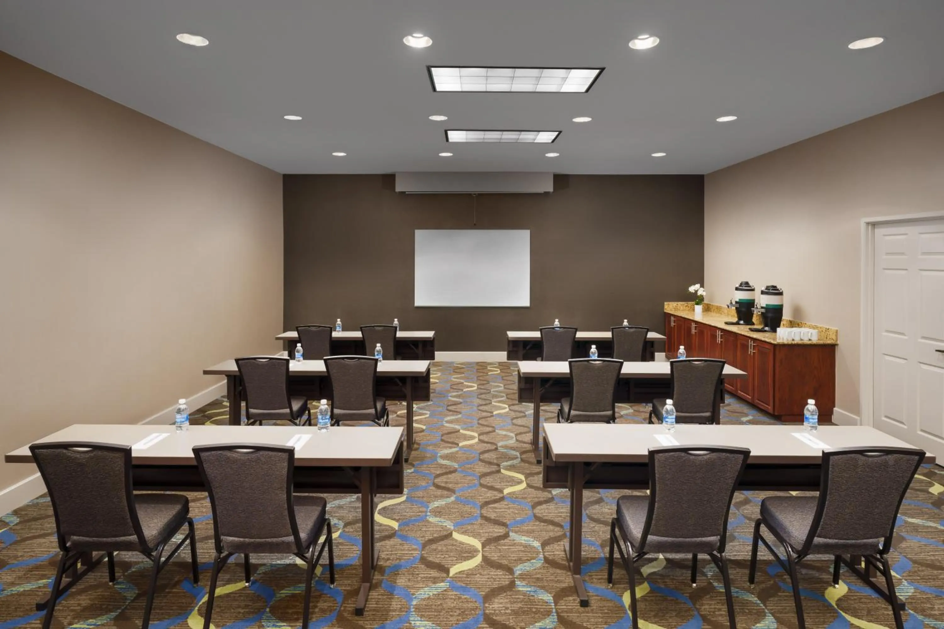 Meeting/conference room in Residence Inn Arlington