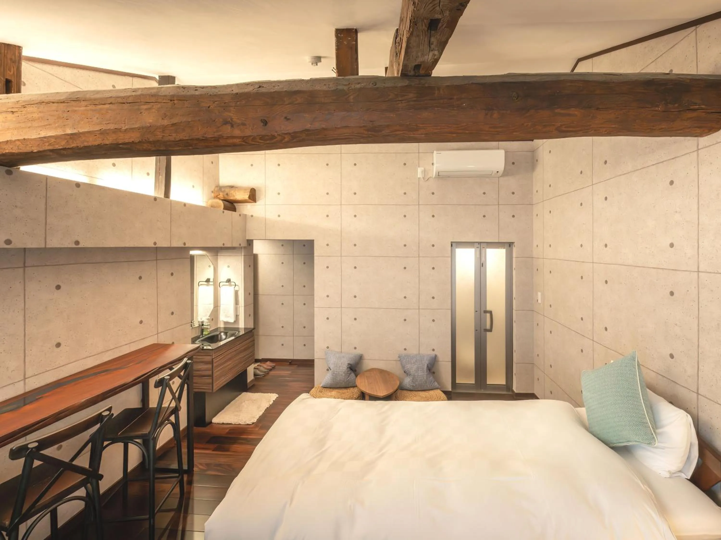 Photo of the whole room, Bed in Machiya Hotel oyado baison