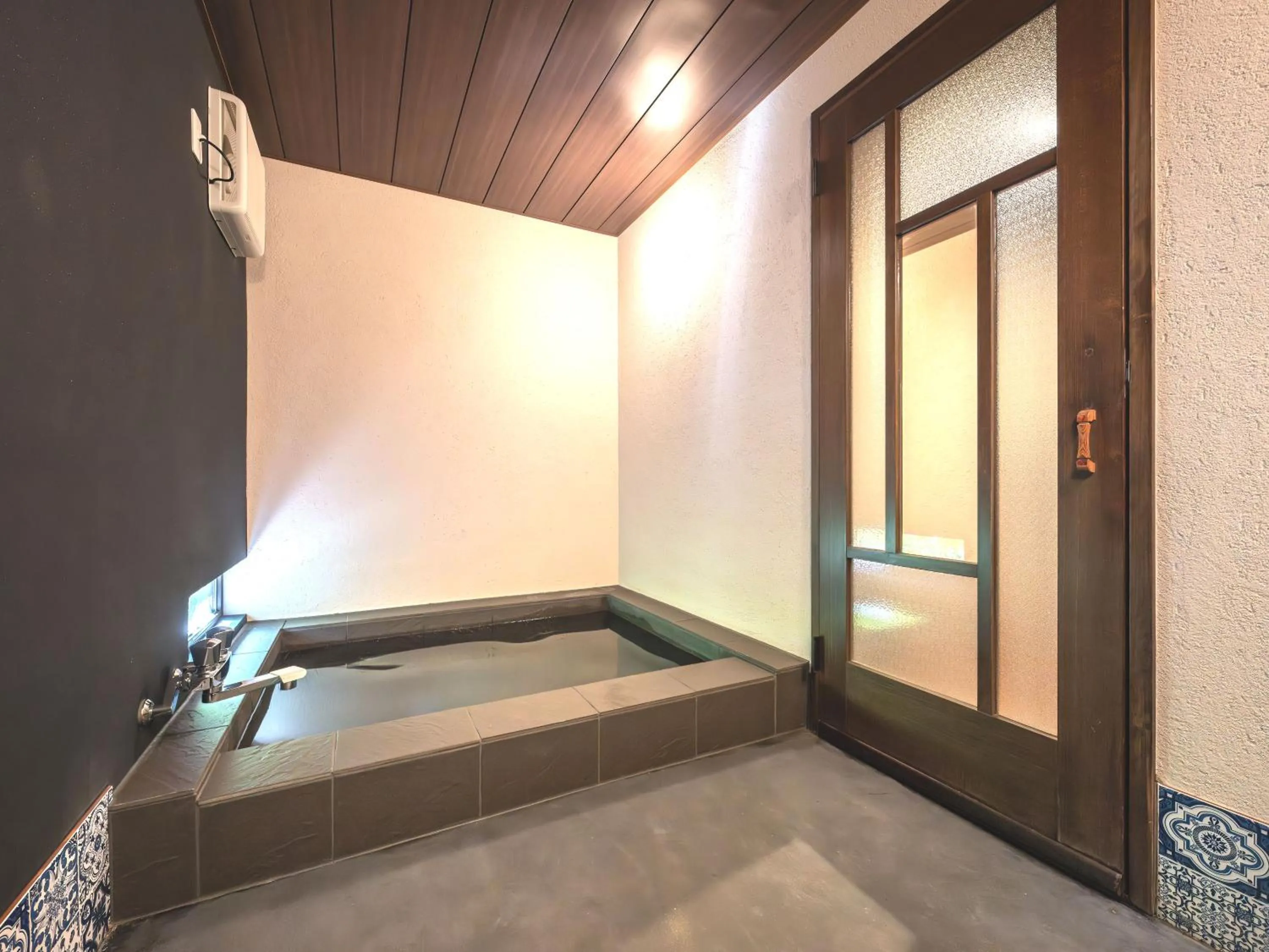 Public Bath, Bed in Machiya Hotel oyado baison