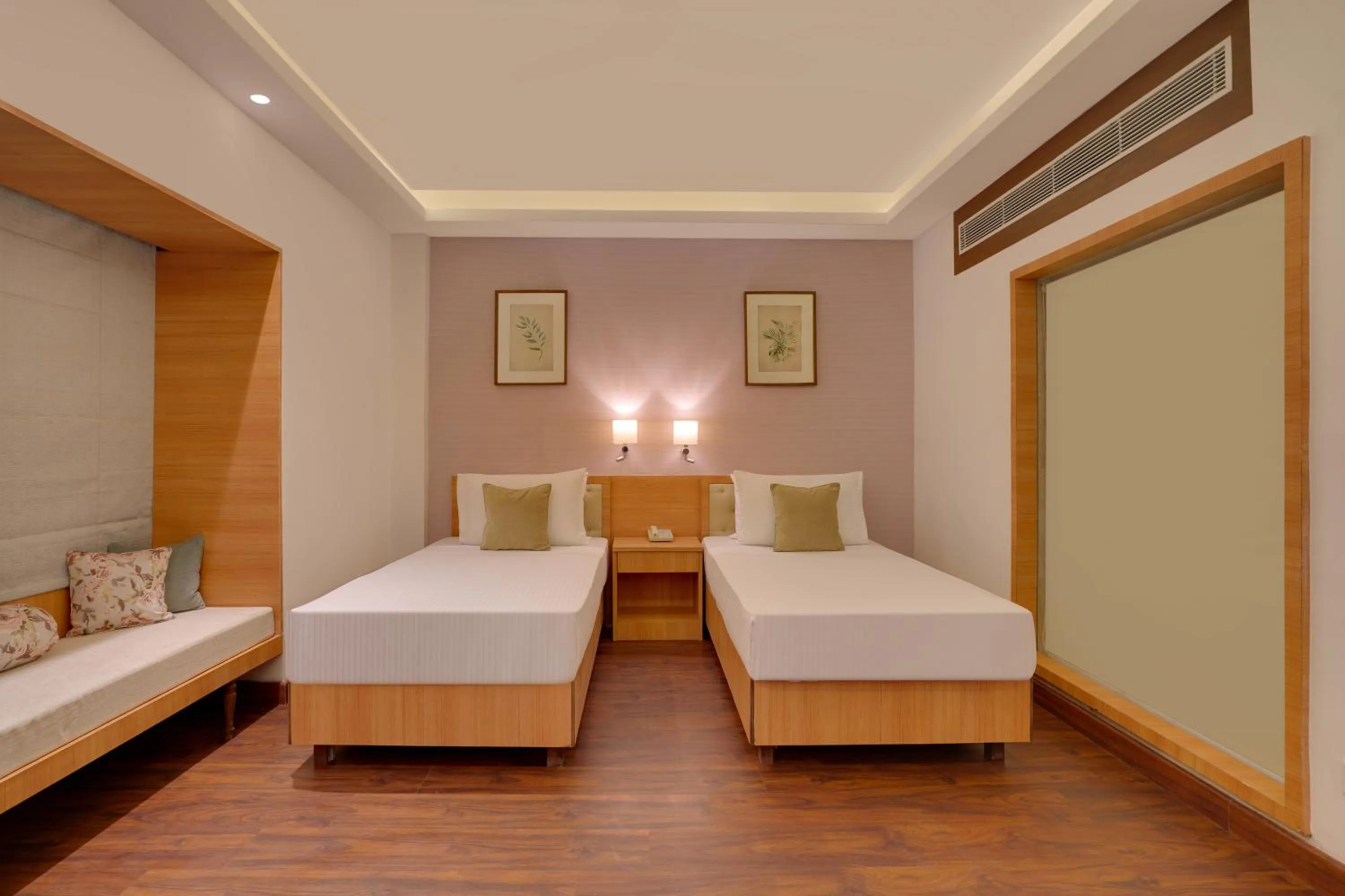 Bedroom, Bed in Lemon Tree Resort, Mussoorie