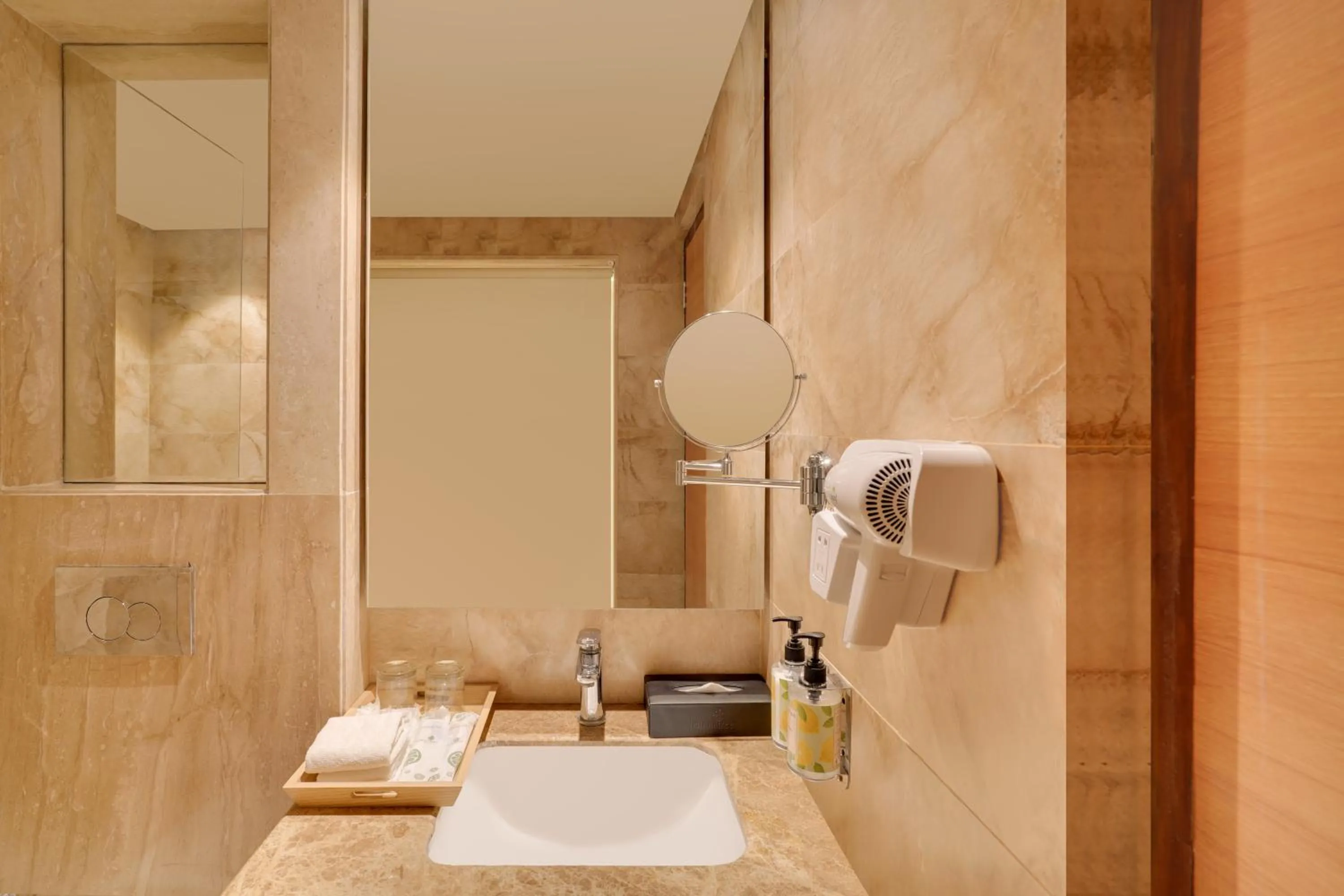 Bathroom in Lemon Tree Resort, Mussoorie