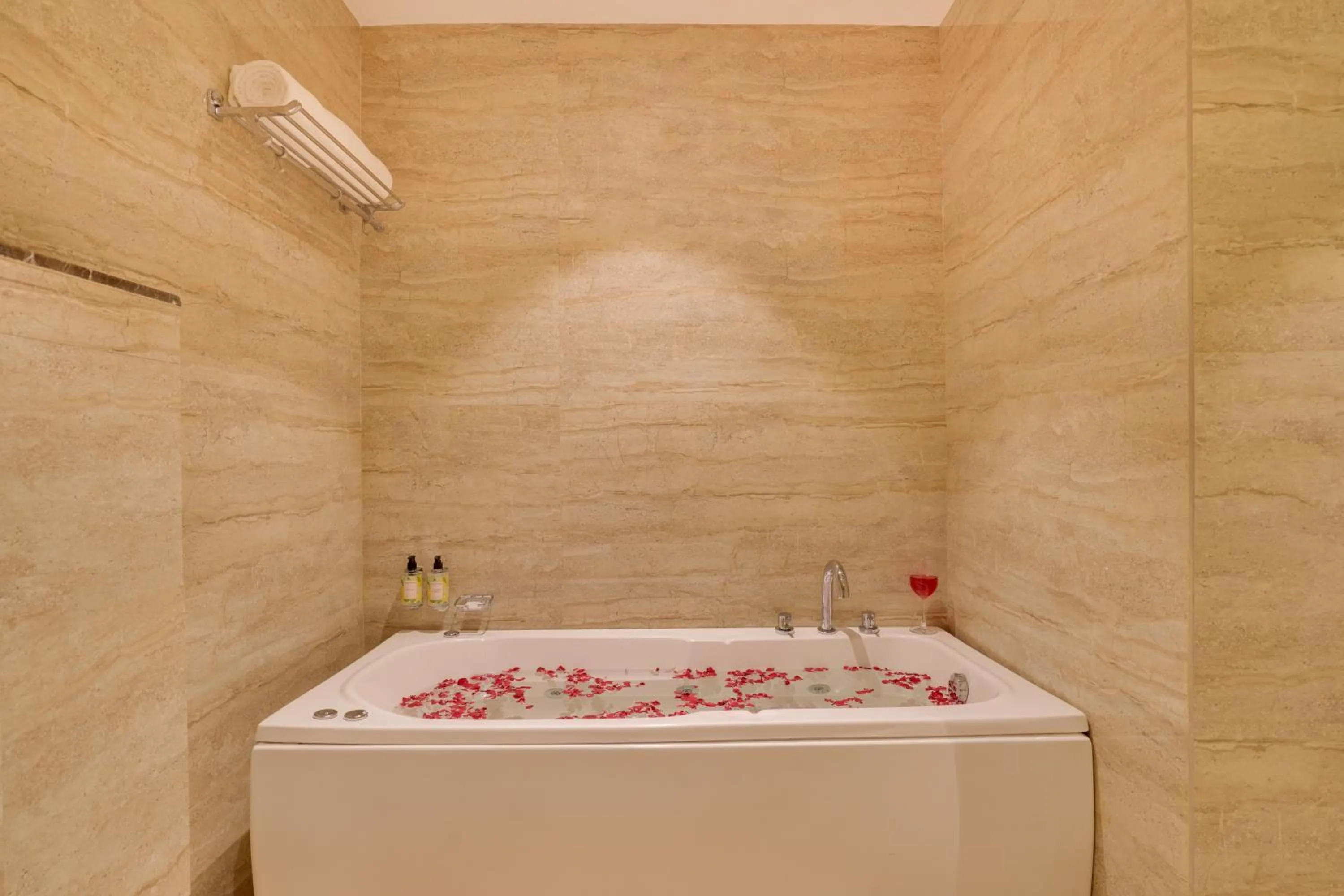 Bath in Lemon Tree Resort, Mussoorie