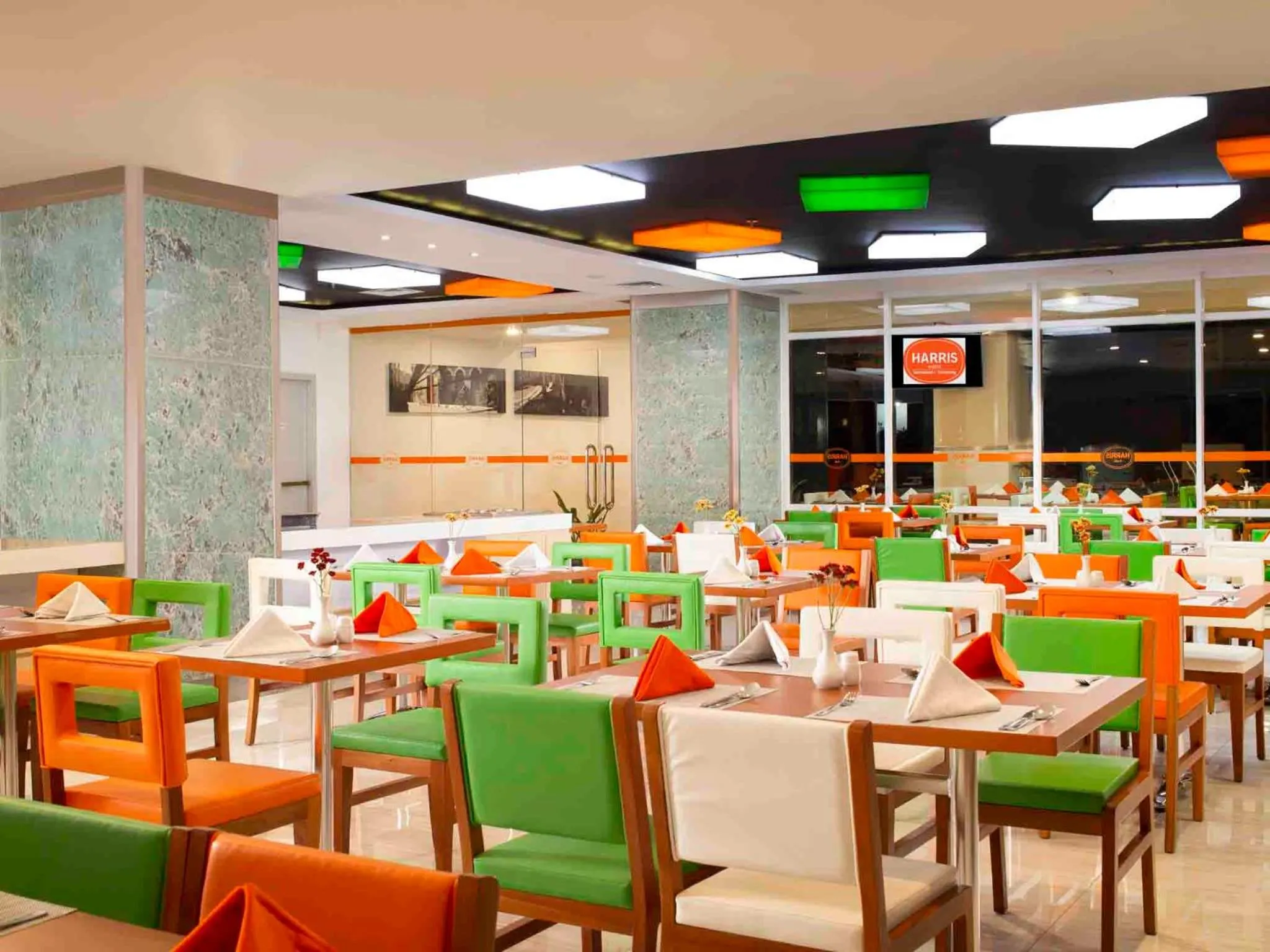 Restaurant/places to eat in HARRIS Hotel Sentraland