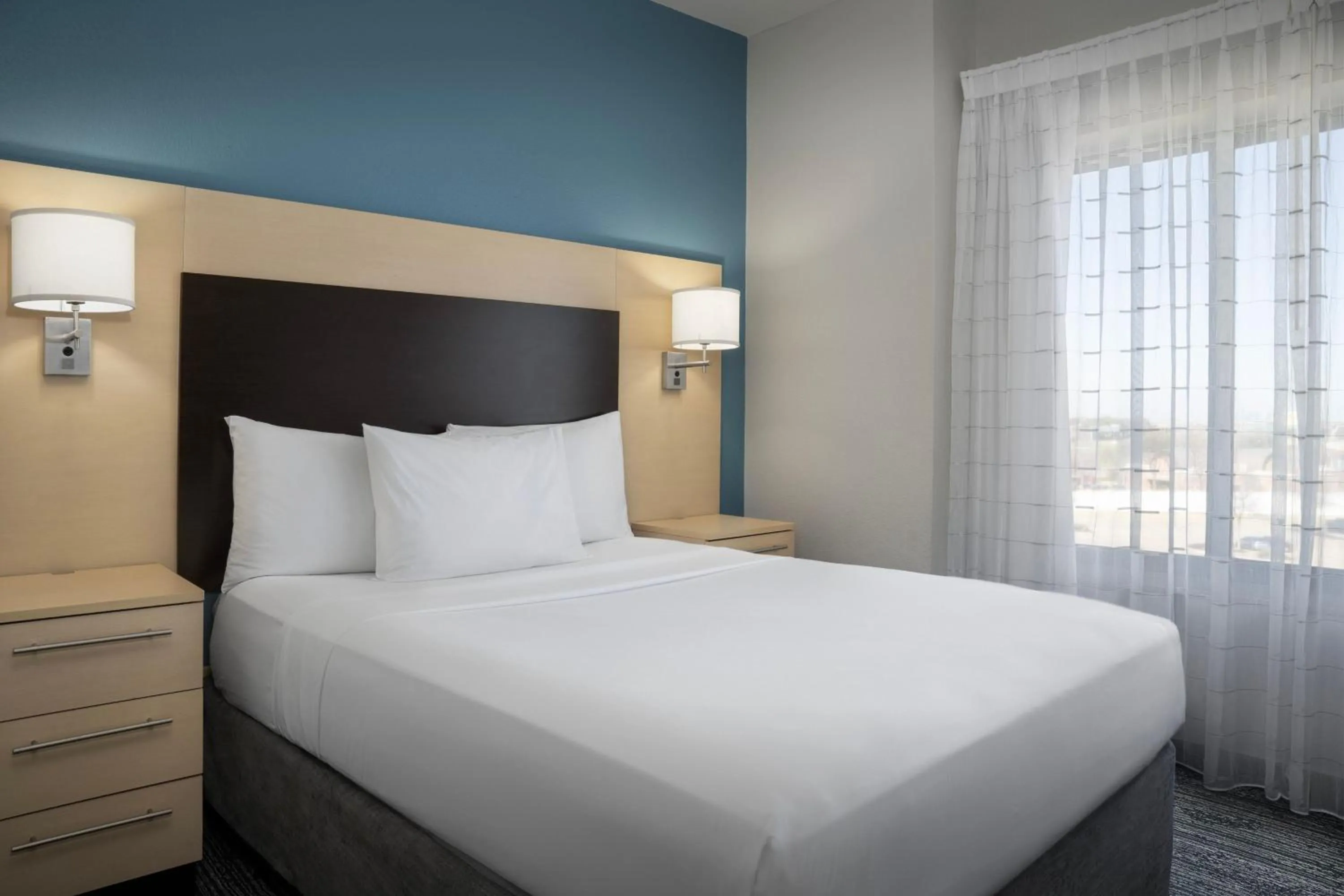 Bedroom, Bed in TownePlace Suites Dallas DeSoto