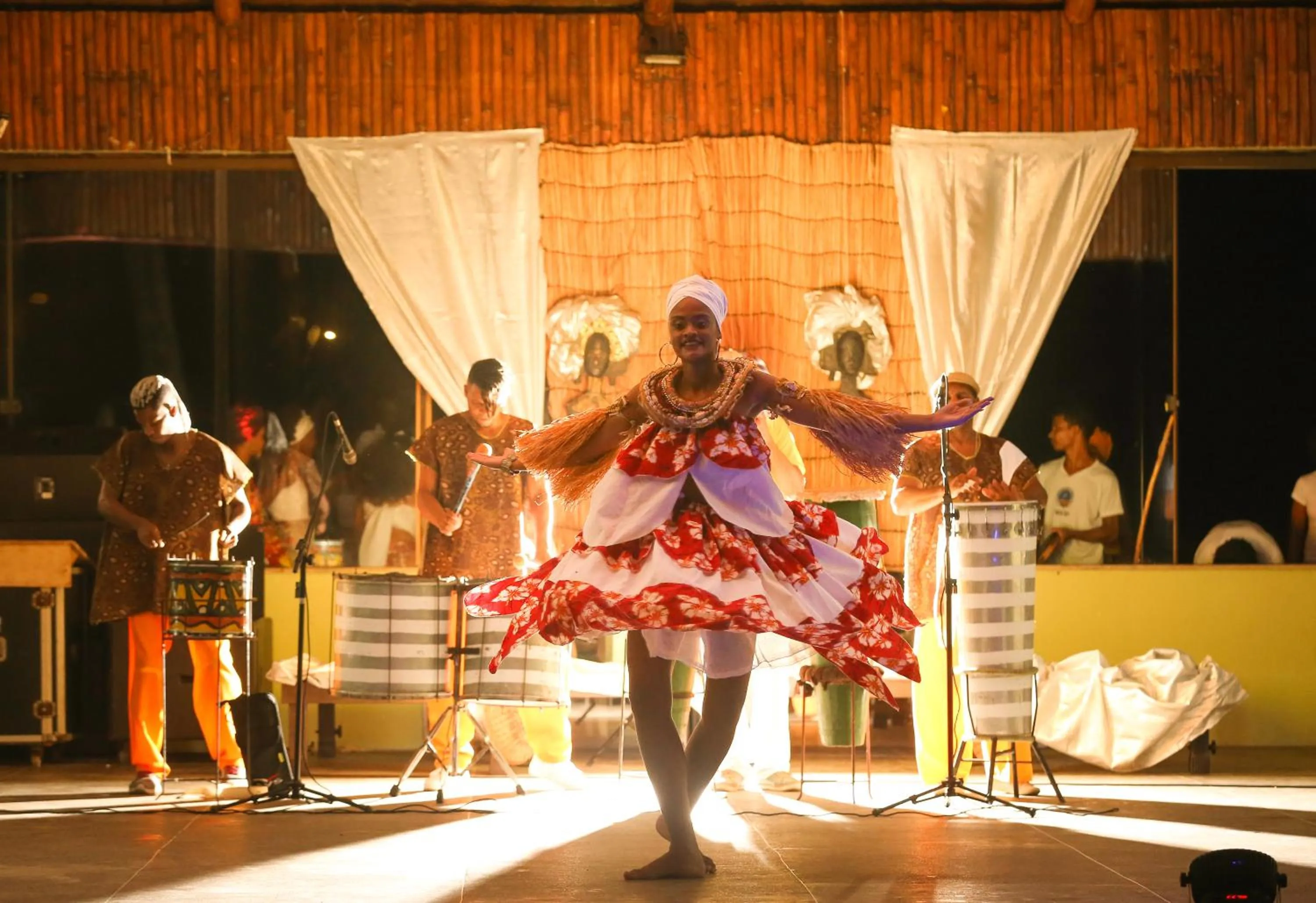 Entertainment in Cana Brava All Inclusive Resort