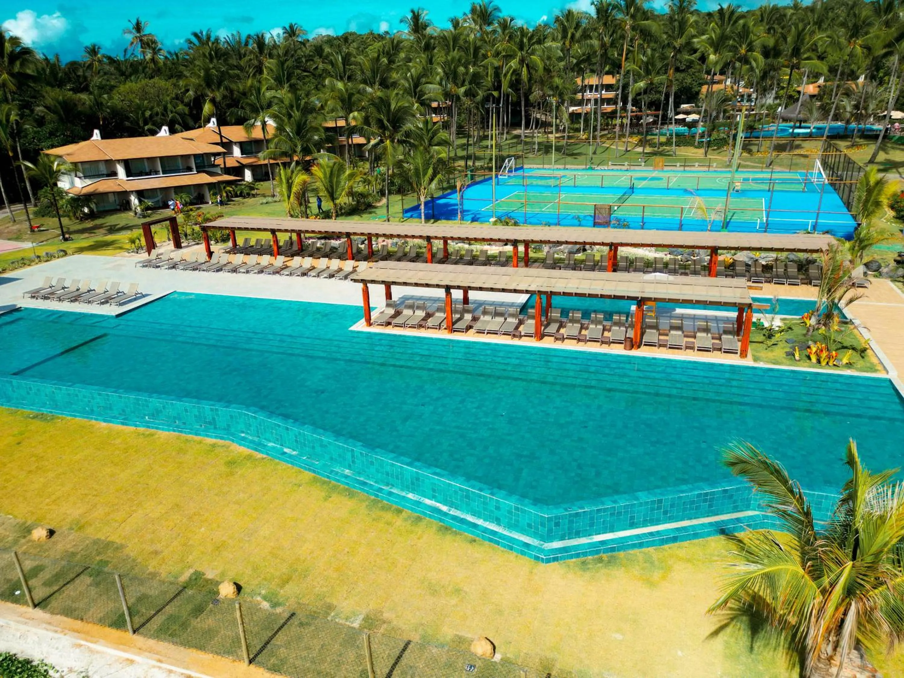 Swimming pool in Cana Brava All Inclusive Resort