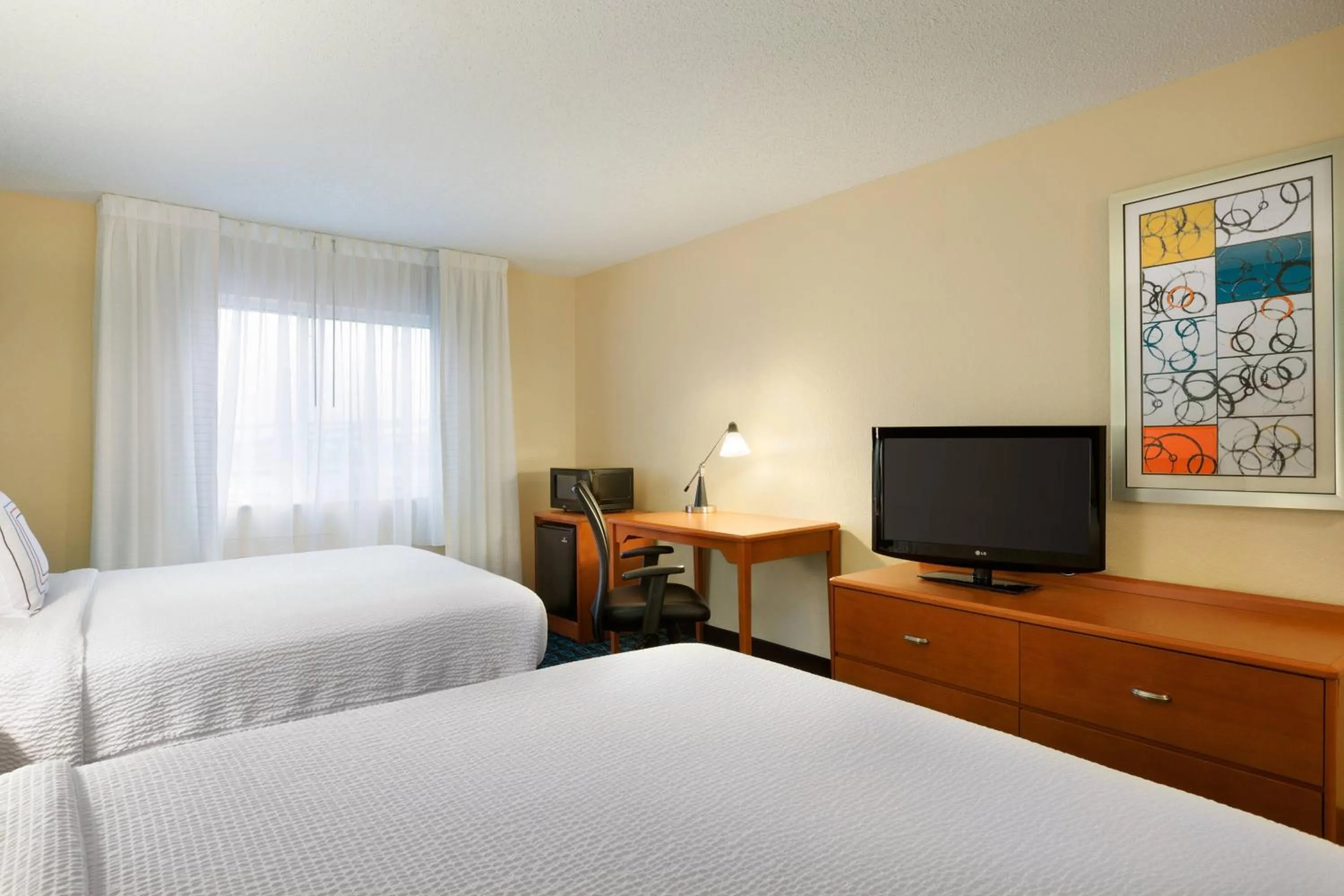 Photo of the whole room, Bed in Fairfield Inn & Suites Dallas Mesquite
