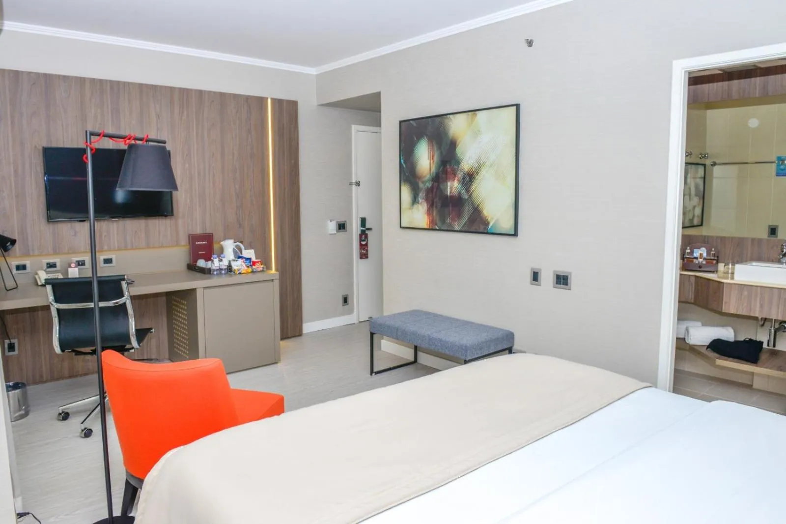 Photo of the whole room, Bed in Clarion Faria Lima