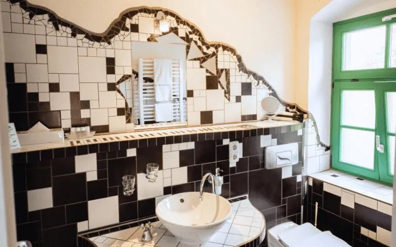 Bathroom in Backstage Hotel