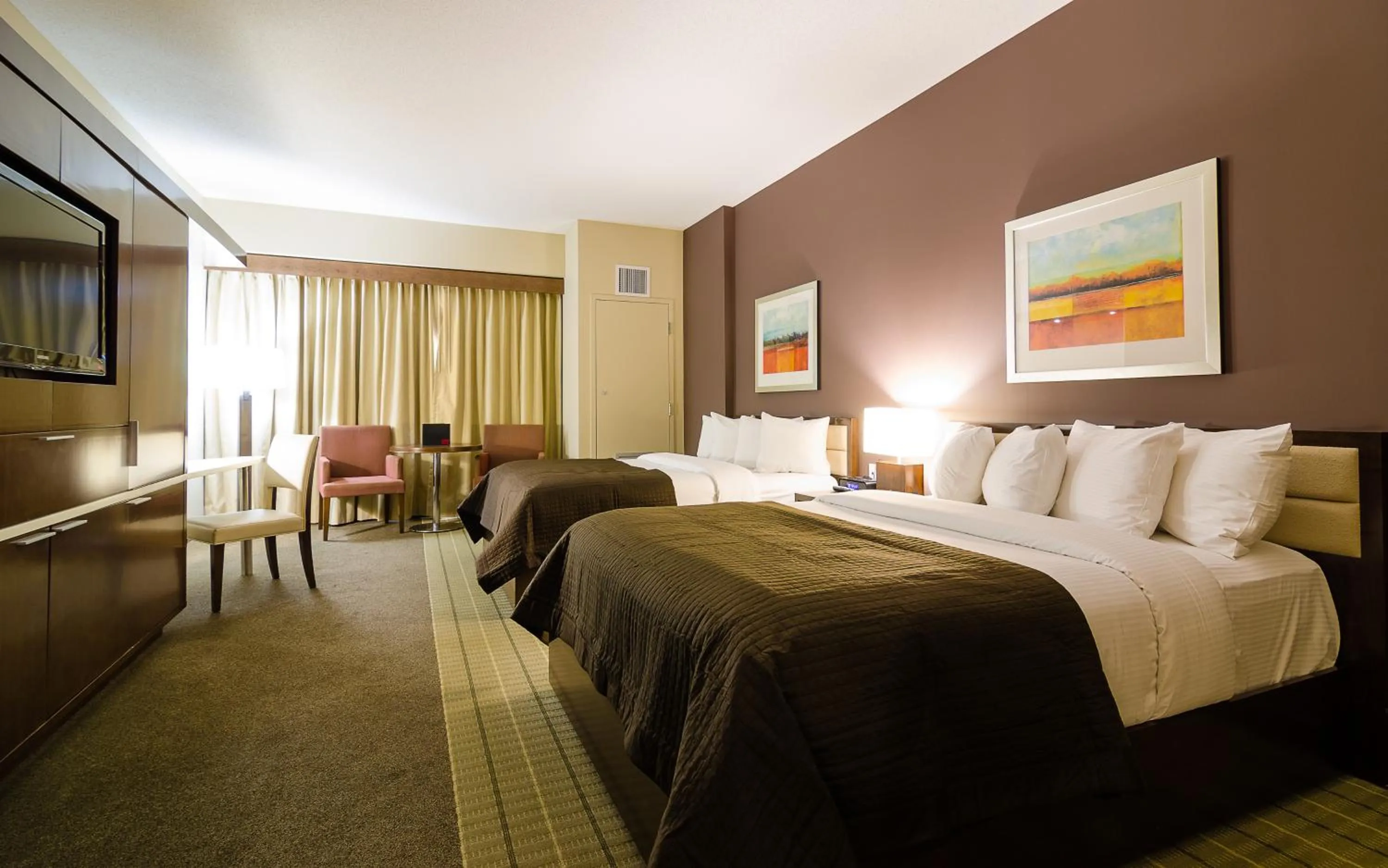 Photo of the whole room, Bed in Hotel Casino New Nouveau Brunswick