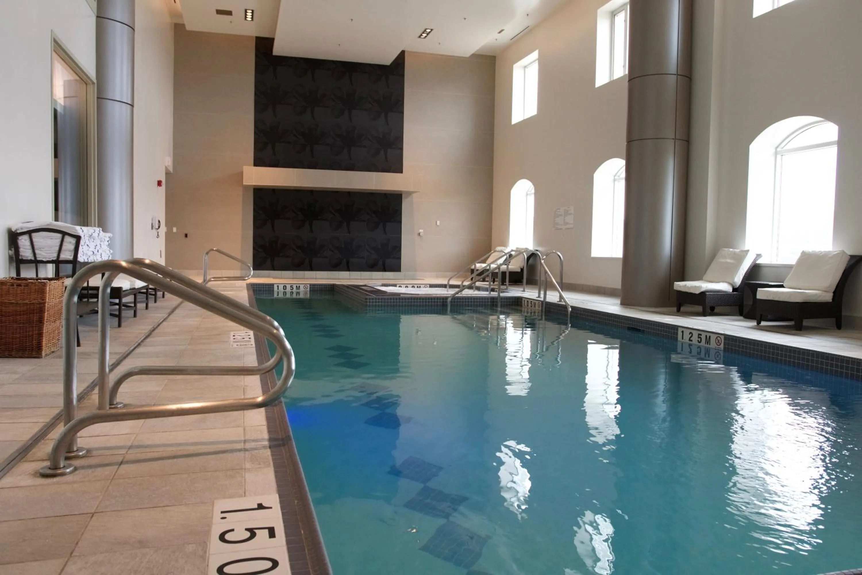 Swimming pool in Hotel Casino New Nouveau Brunswick