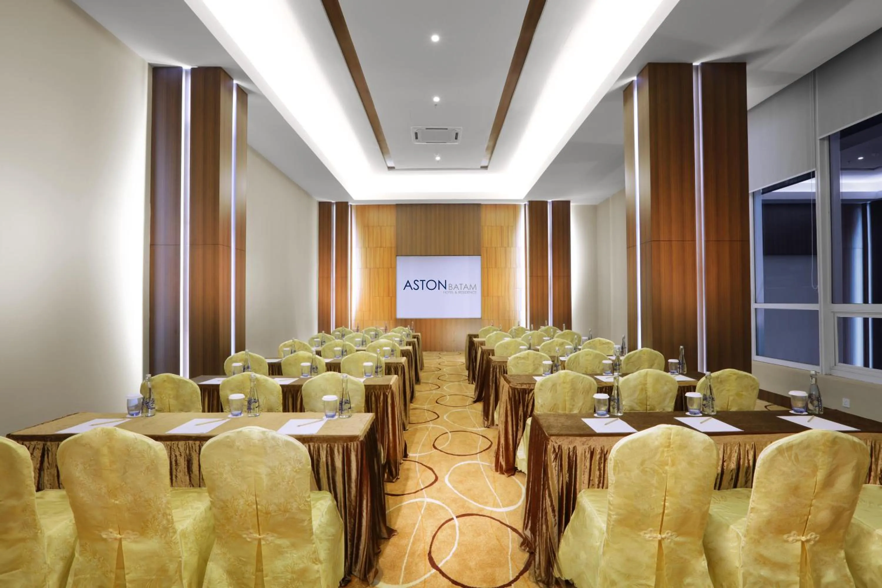 Business facilities in Aston Batam Hotel & Residence