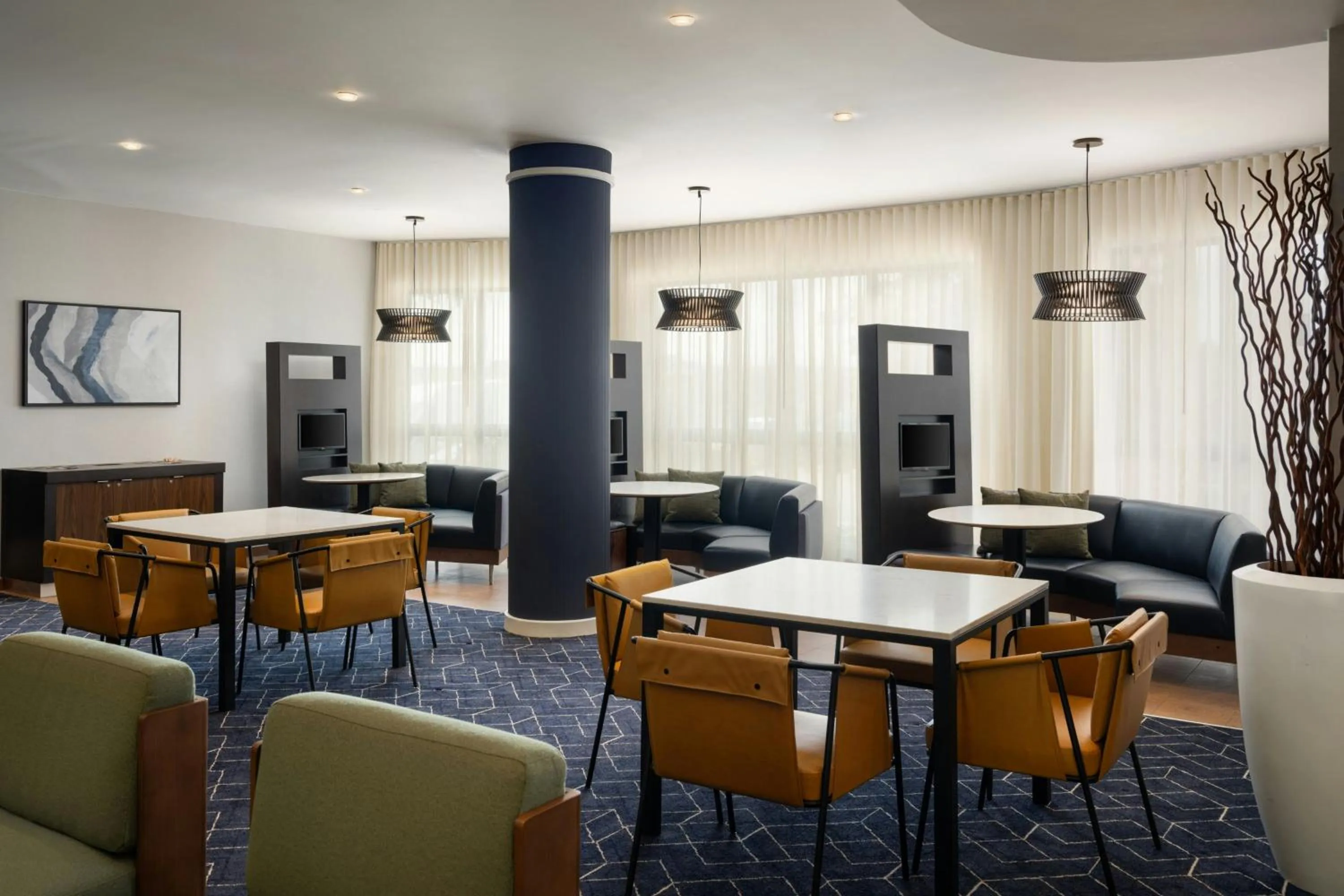 Breakfast in Courtyard Dayton-University of Dayton