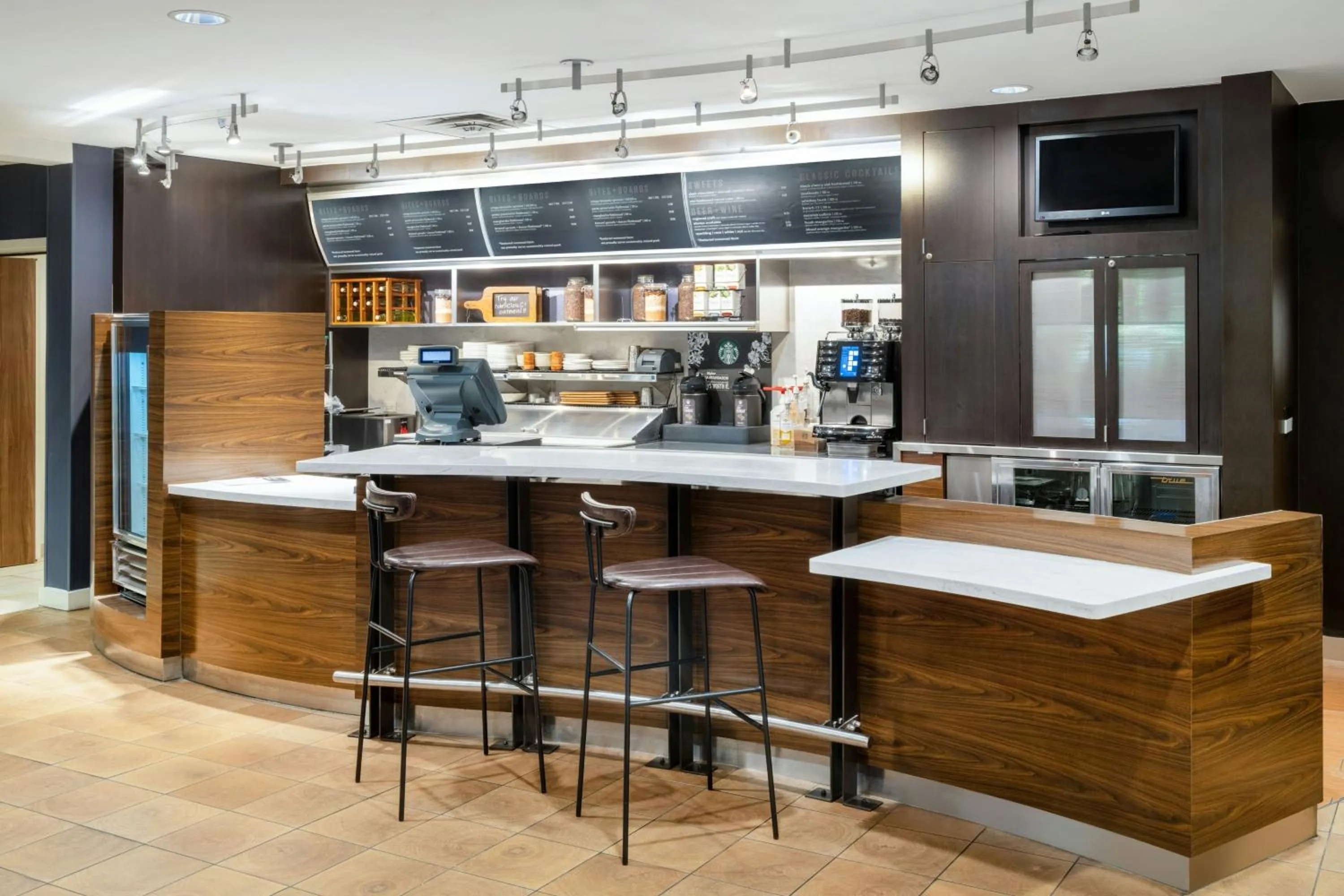 Restaurant/places to eat in Courtyard by Marriott Denver Golden/Red Rocks