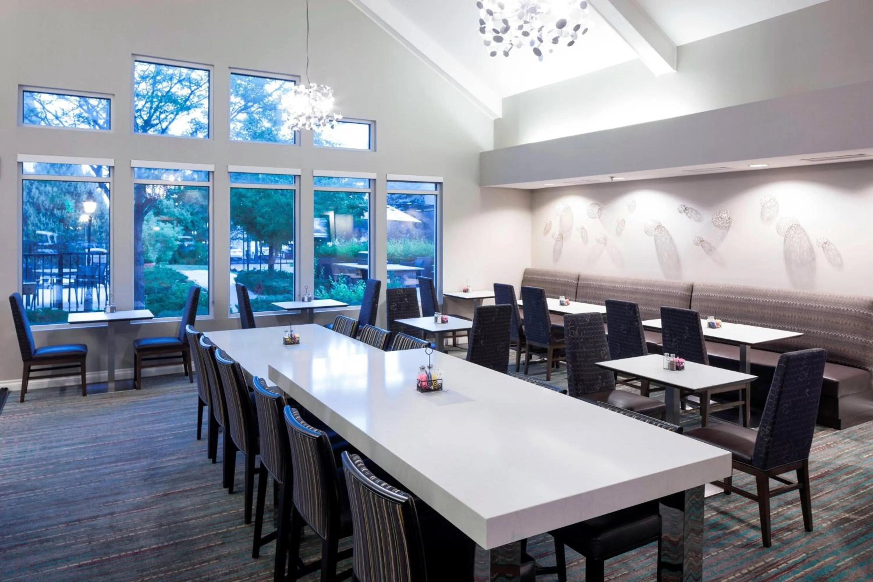 Restaurant/places to eat in Residence Inn Denver Highlands Ranch