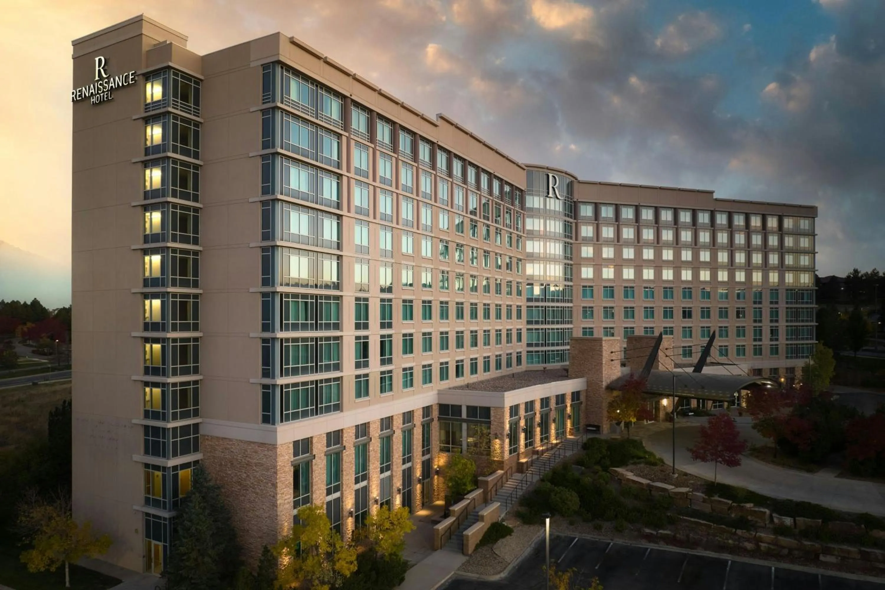 Property building in Renaissance Boulder Flatiron Hotel
