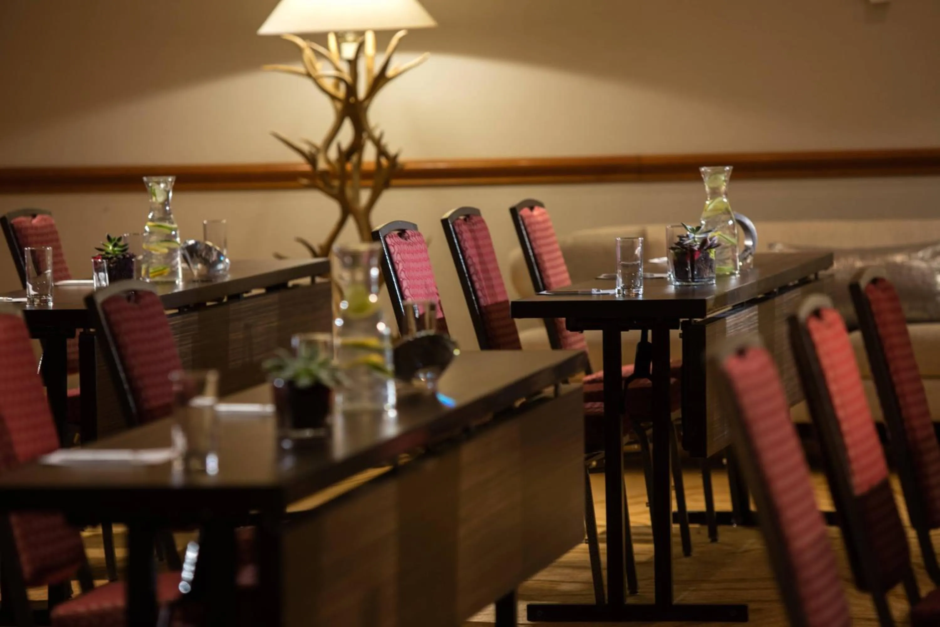 Meeting/conference room in Renaissance Boulder Flatiron Hotel