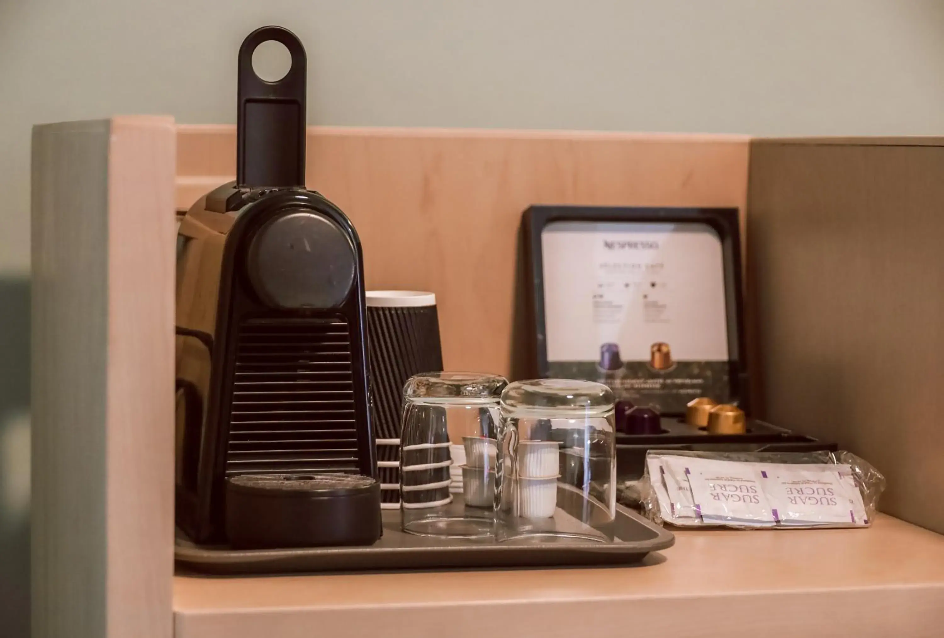 Queen Room with River View in Auberge Des 3 Canards Queen Room with River View in Auberge Des 3 Canards