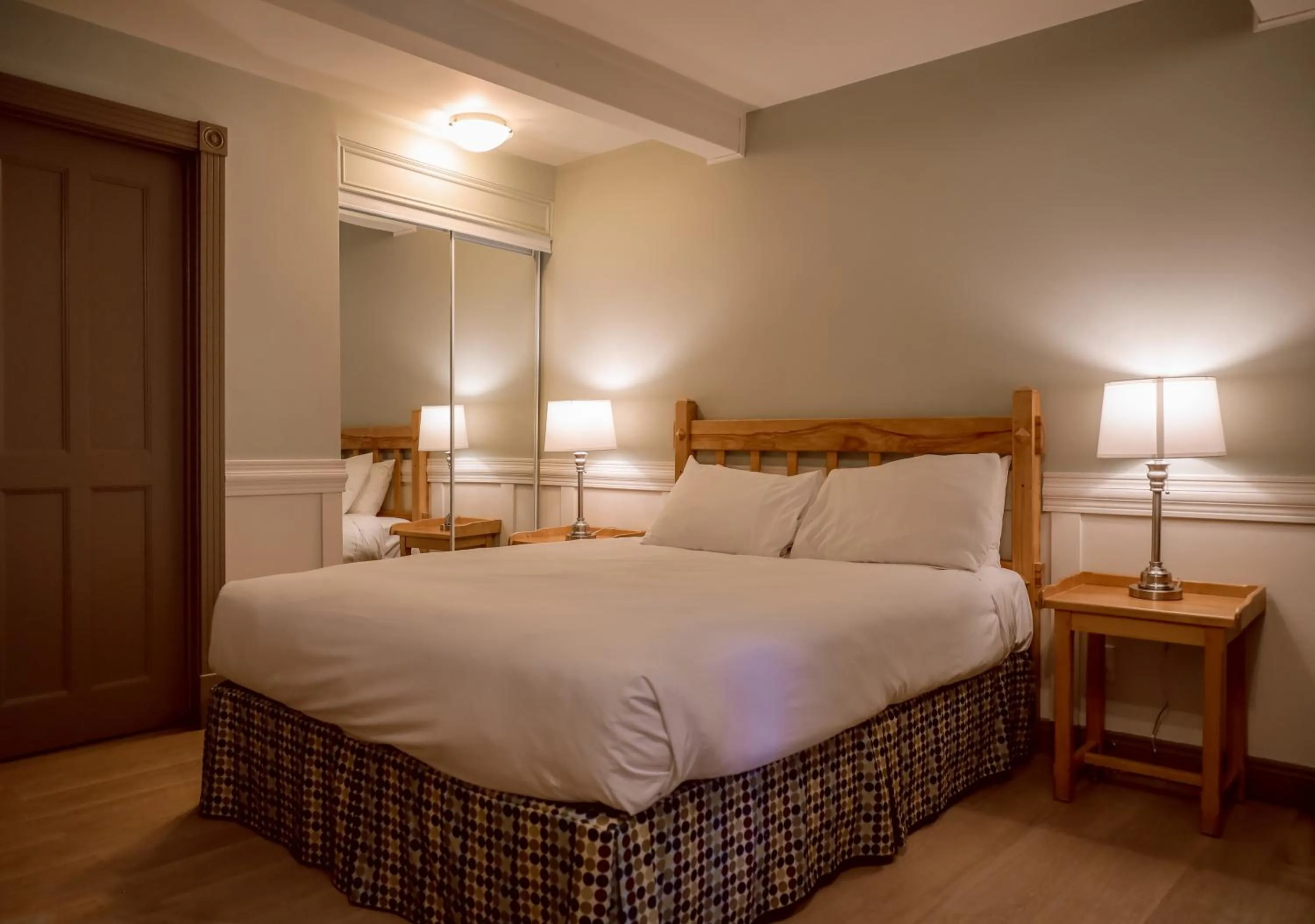 Bedroom, Bed in Auberge Des 3 Canards