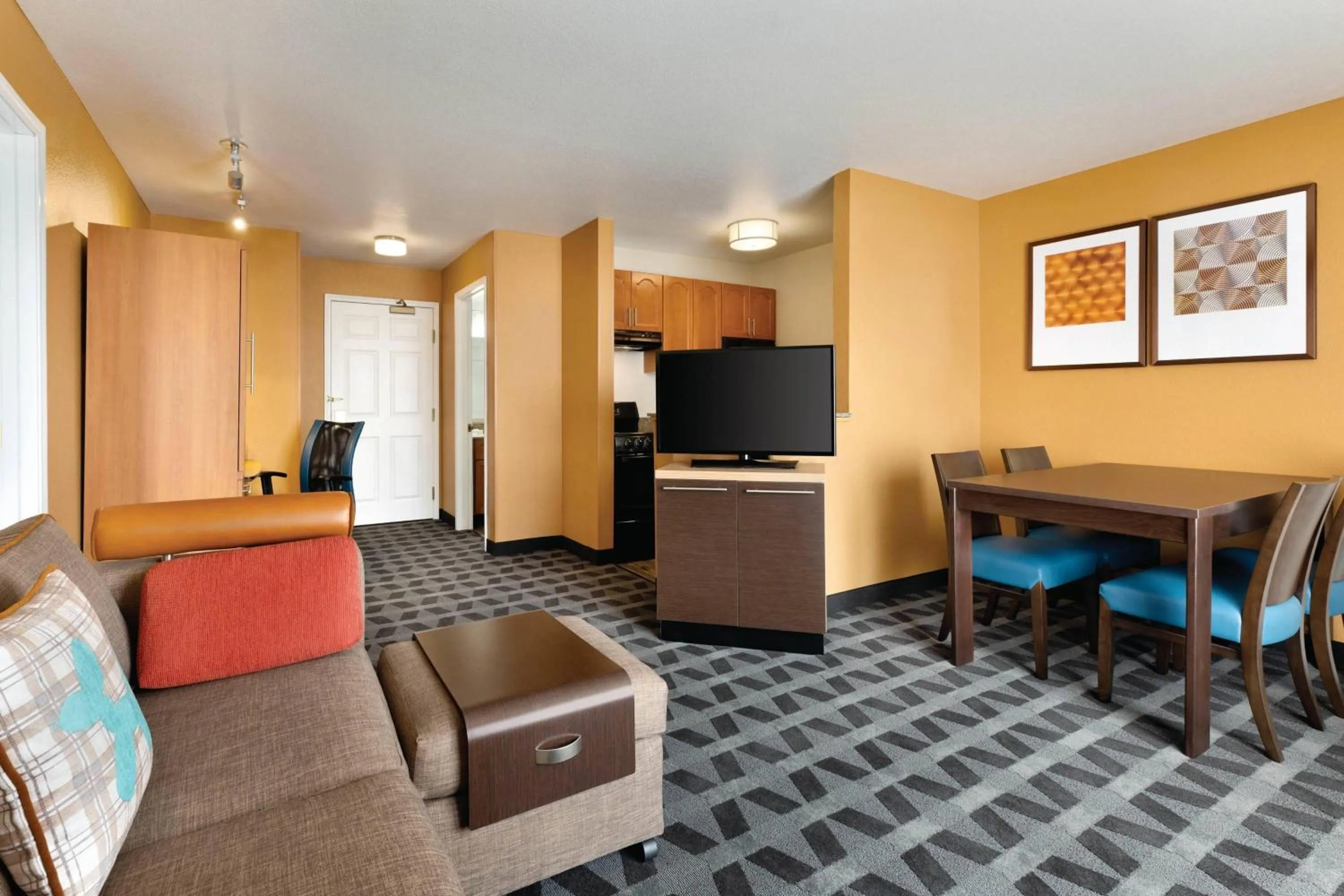 One-Bedroom Queen Suite in TownePlace Suites Denver Tech Center