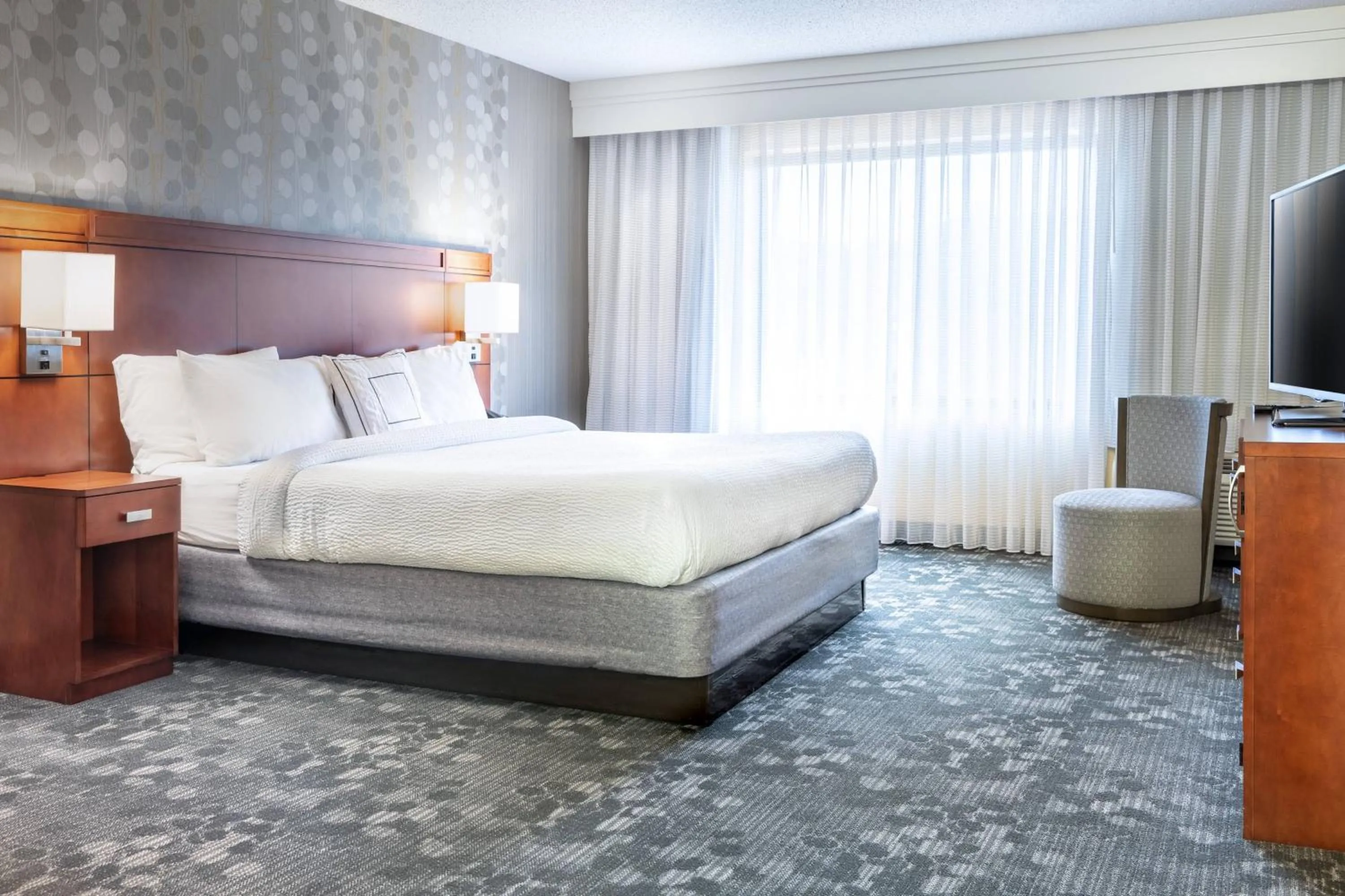 Bedroom, Bed in Courtyard by Marriott Denton