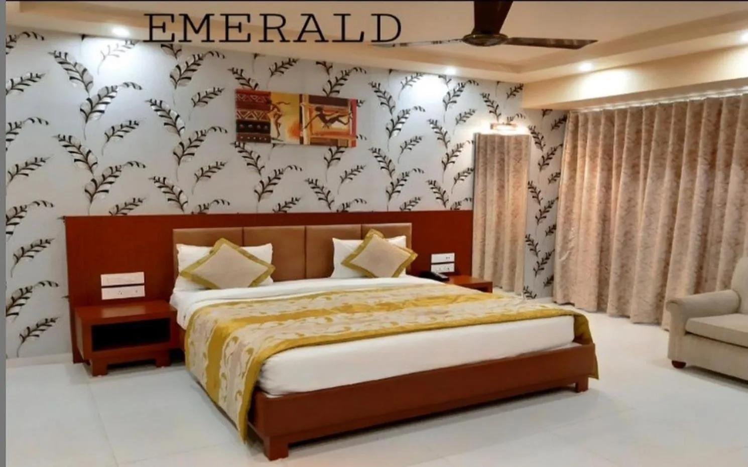 Bed in The Emerald Club ,Rajkot